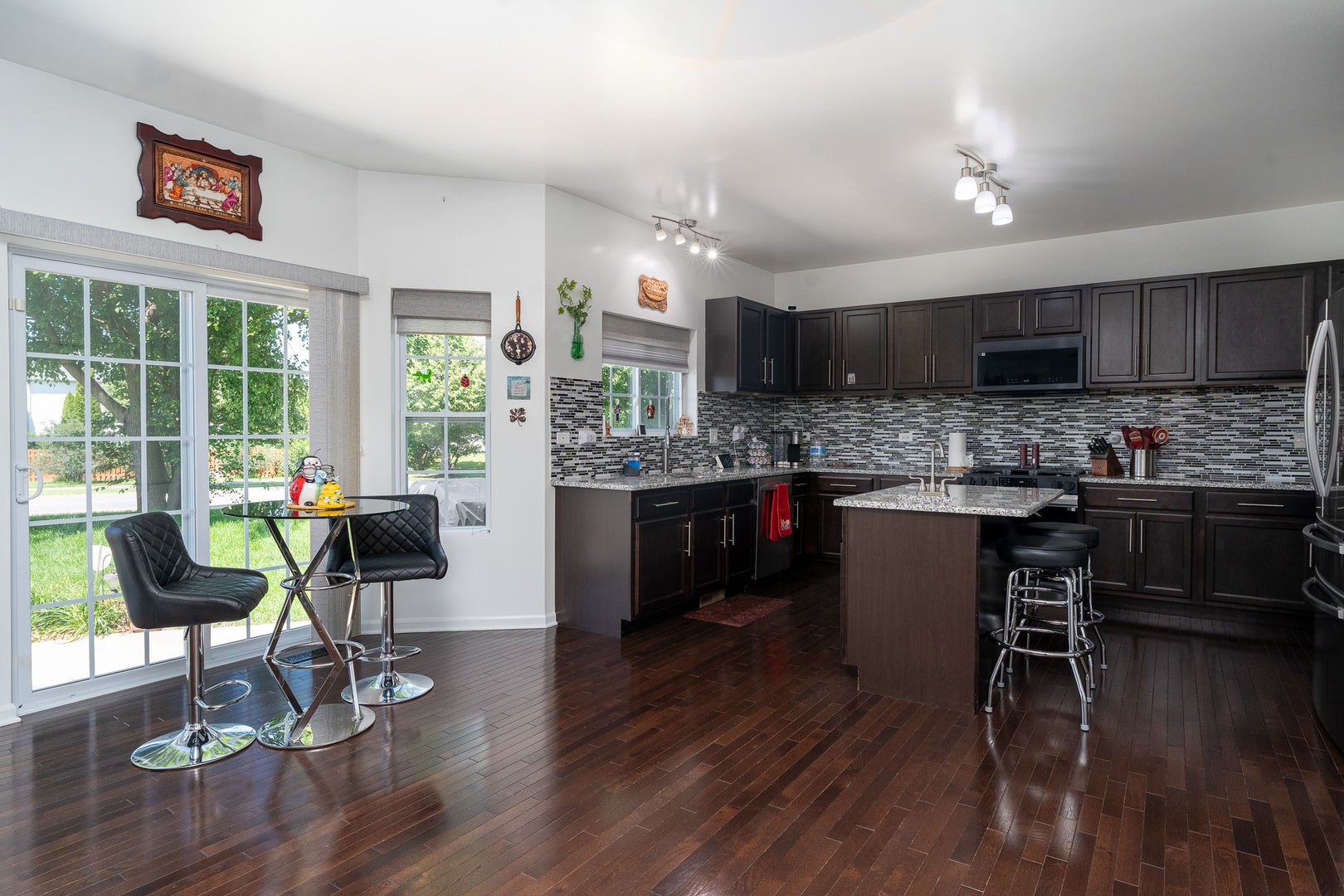 7108 Carbuck Court, Joliet, IL 60431 Nook / Kitchen area