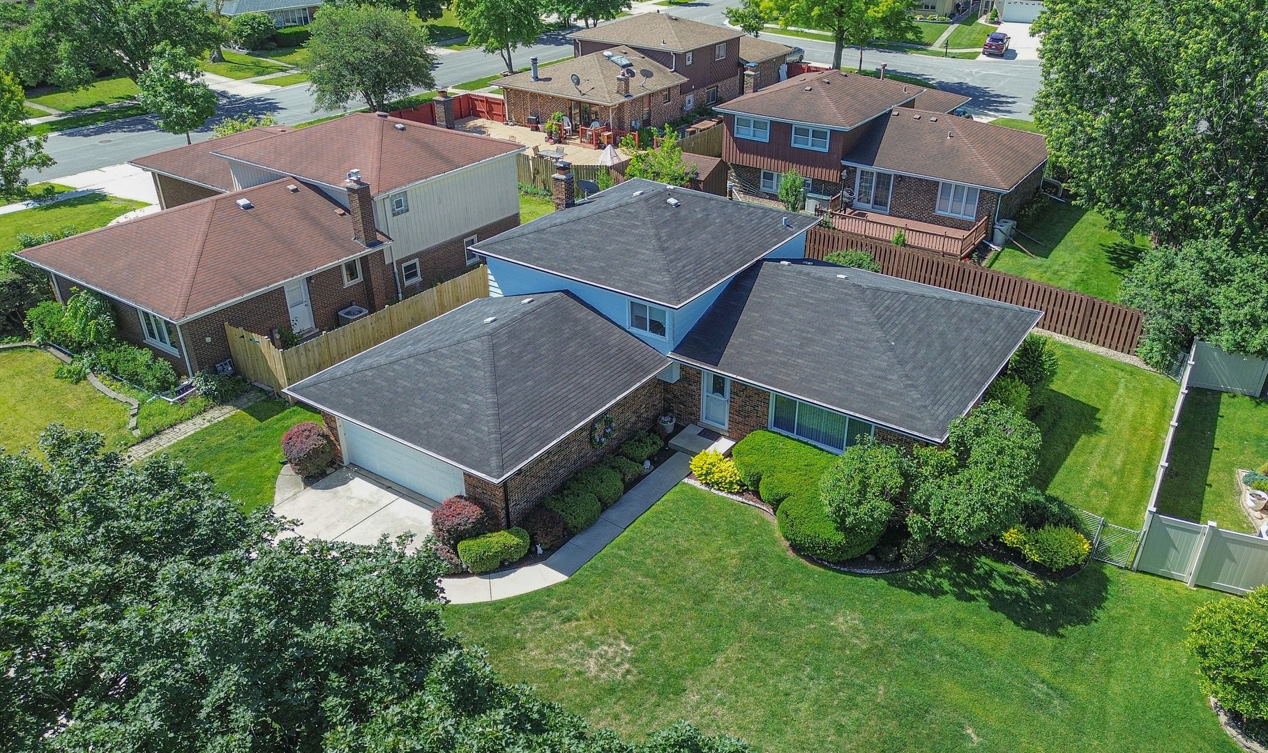 8543 163RD Street, Tinley Park, IL 60487 8543 163RD Street, Tinley Park, IL 60487