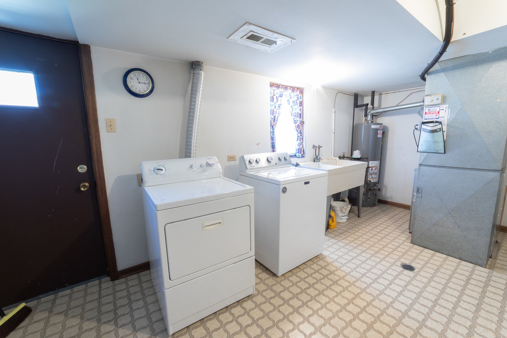 8543 163RD Street, Tinley Park, IL 60487 8543 163RD Street, Tinley Park, IL 60487