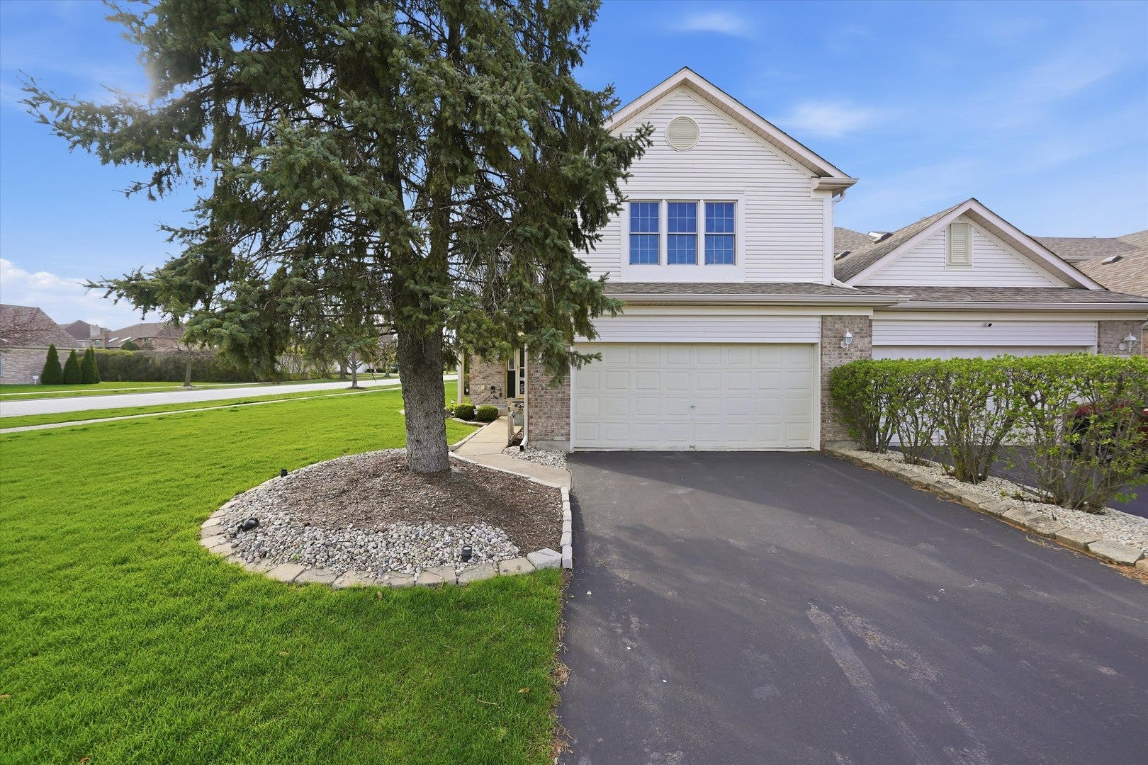 7770 Bristol Park Drive, Tinley Park, IL 60477 7770 Bristol Park Drive, Tinley Park, IL 60477