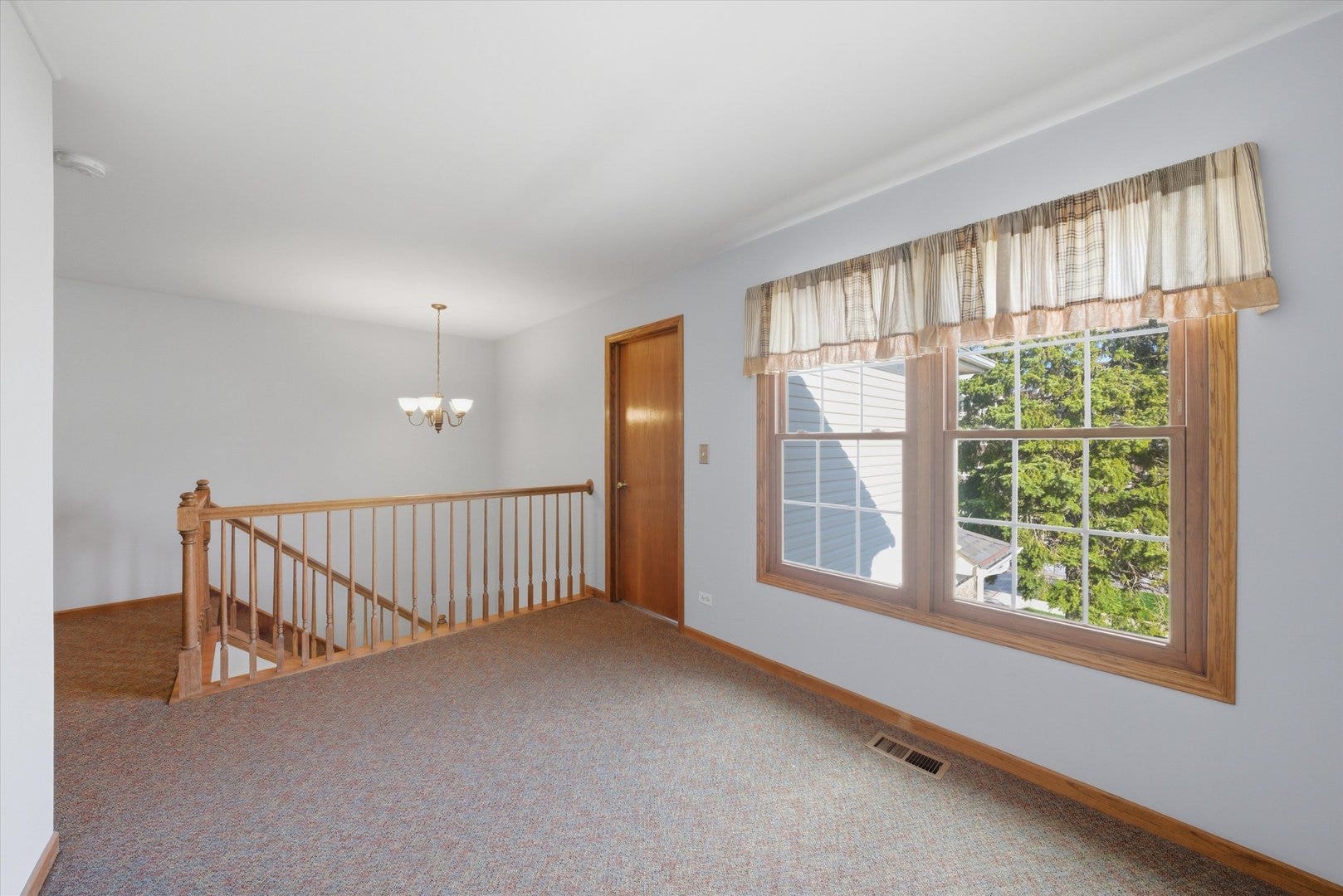 7770 Bristol Park Drive, Tinley Park, IL 60477 Upstairs Loft