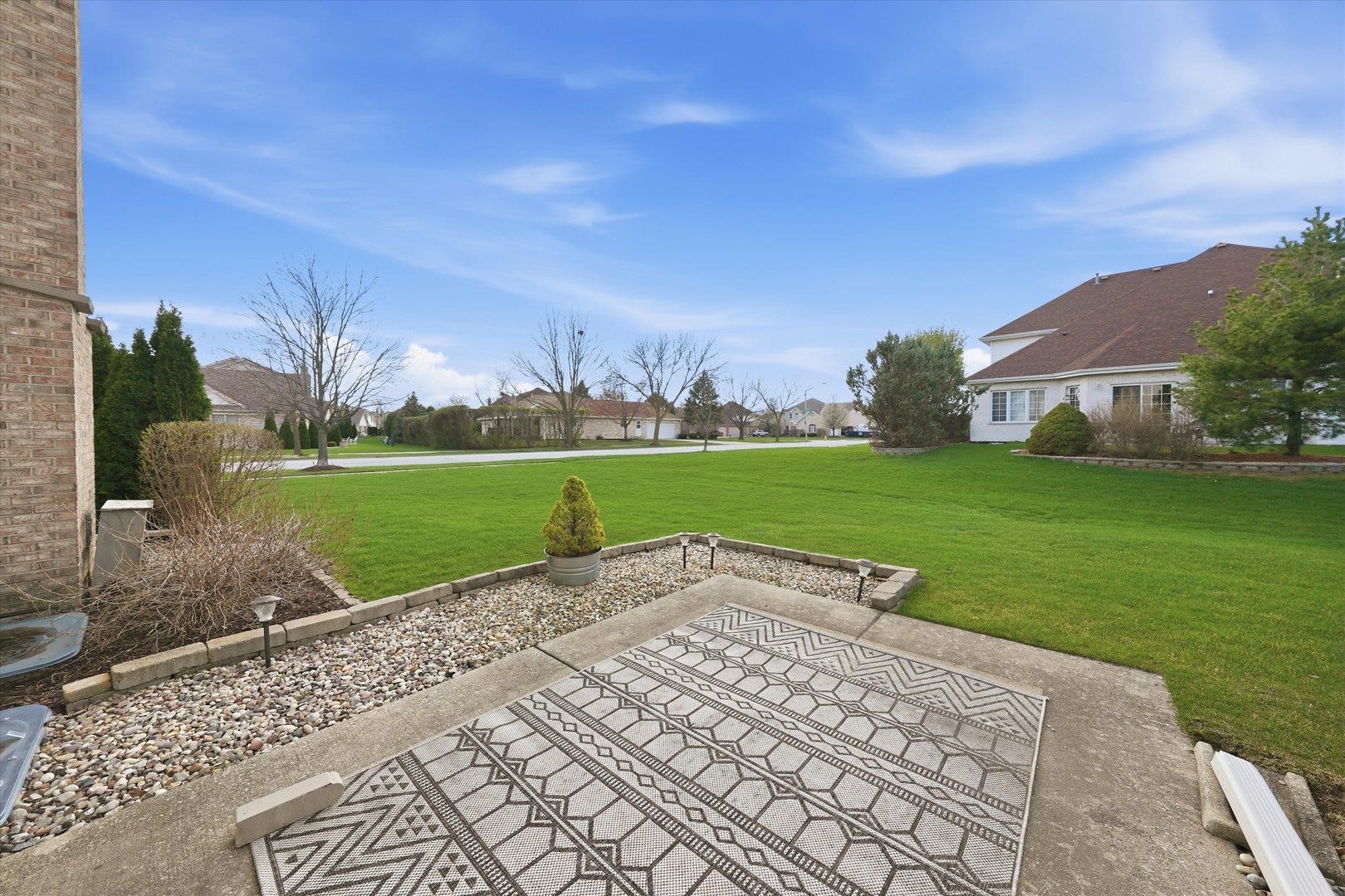 7770 Bristol Park Drive, Tinley Park, IL 60477 Patio!