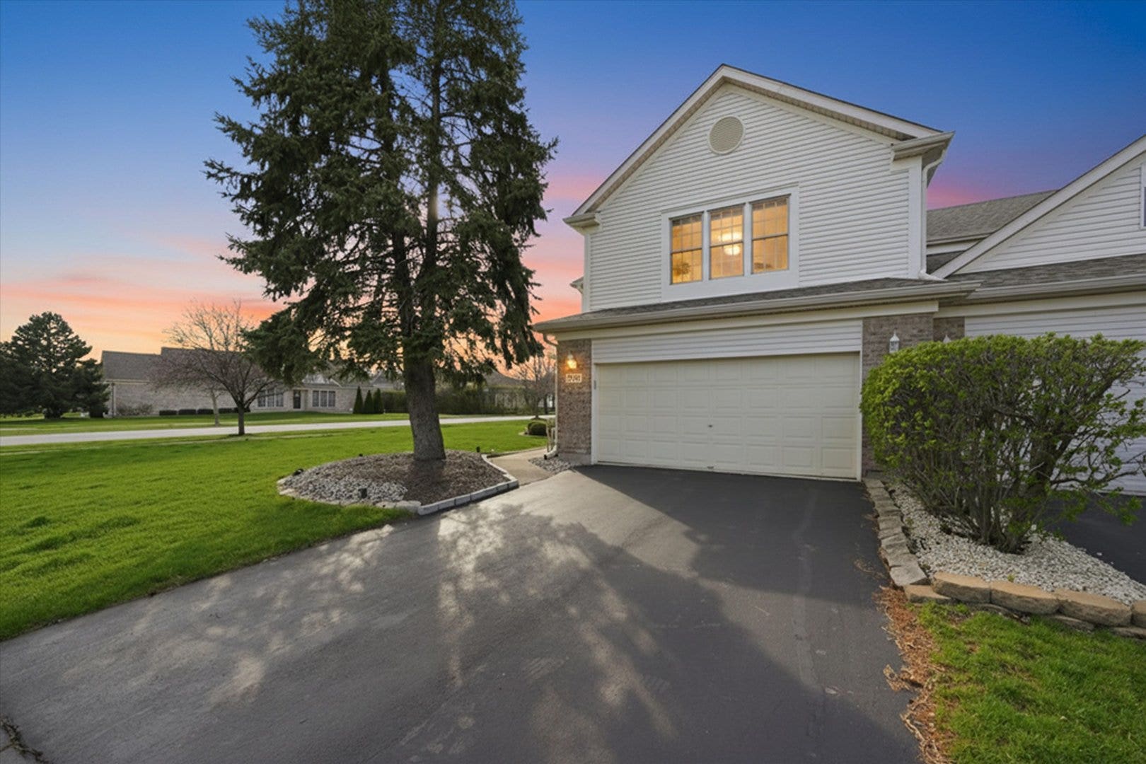7770 Bristol Park Drive, Tinley Park, IL 60477 7770 Bristol Park Drive, Tinley Park, IL 60477