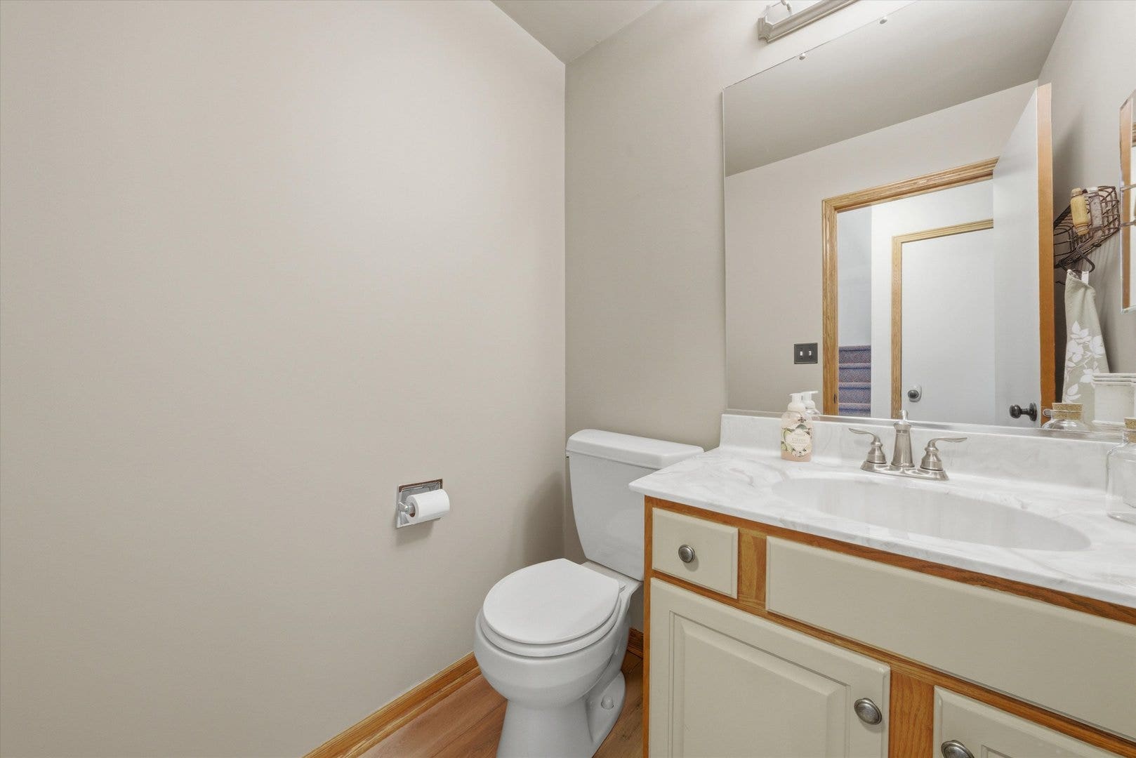 7770 Bristol Park Drive, Tinley Park, IL 60477 1/2 Bath on the main Level