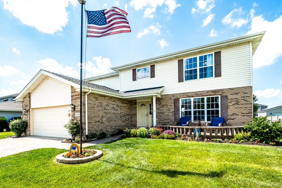 Property photo for 1516 Saddle Run Lane, Beecher, IL