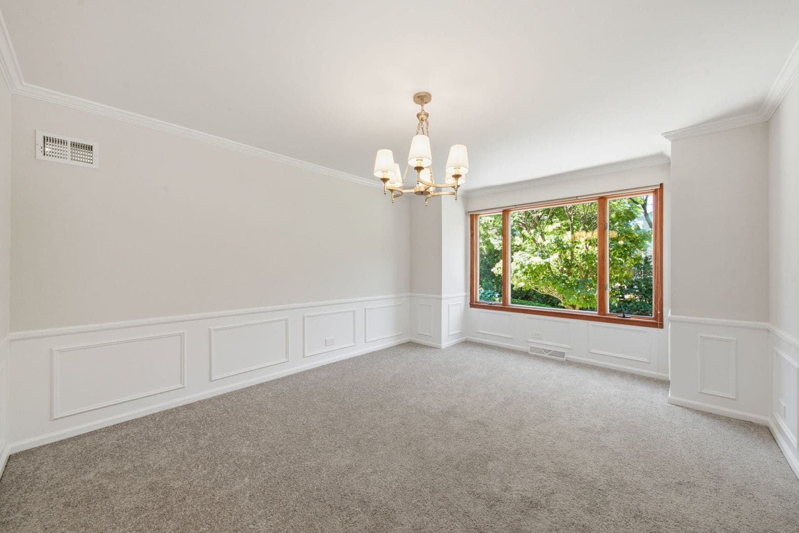 1065 Barneswood Drive, Downers Grove, IL 60515