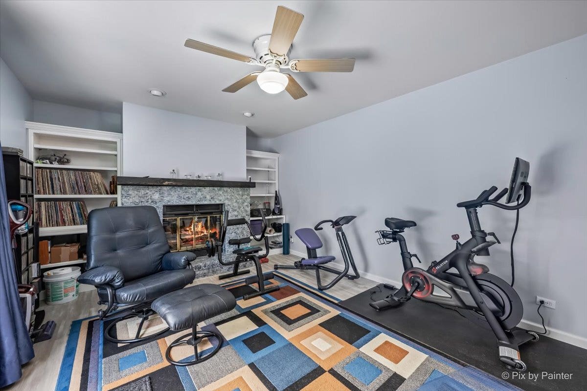 37W150 Olwin Drive, Elgin, IL 60124 37W150 Olwin Drive, Elgin, IL 60124