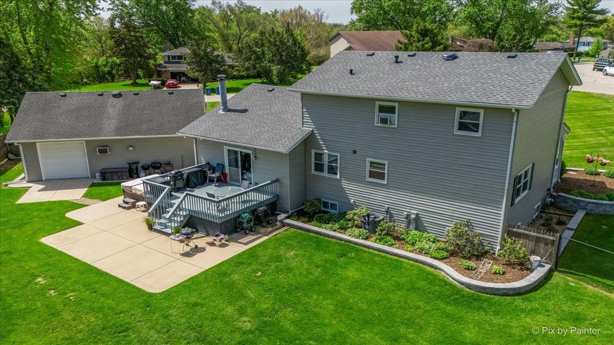37W150 Olwin Drive, Elgin, IL 60124 37W150 Olwin Drive, Elgin, IL 60124