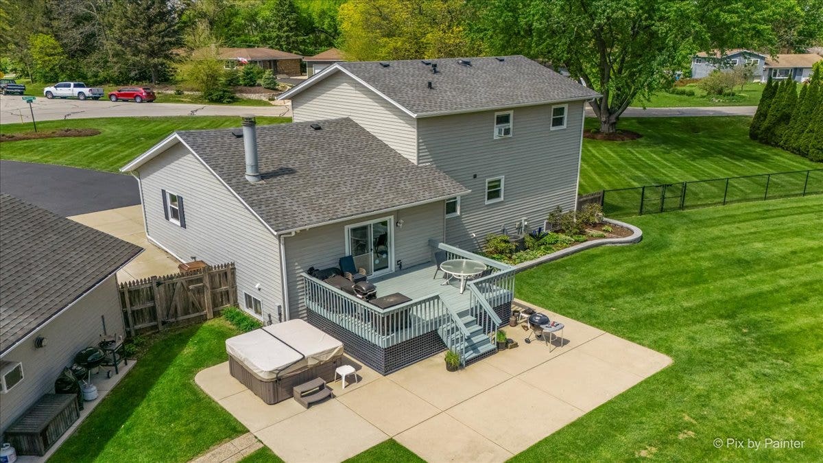 37W150 Olwin Drive, Elgin, IL 60124 37W150 Olwin Drive, Elgin, IL 60124