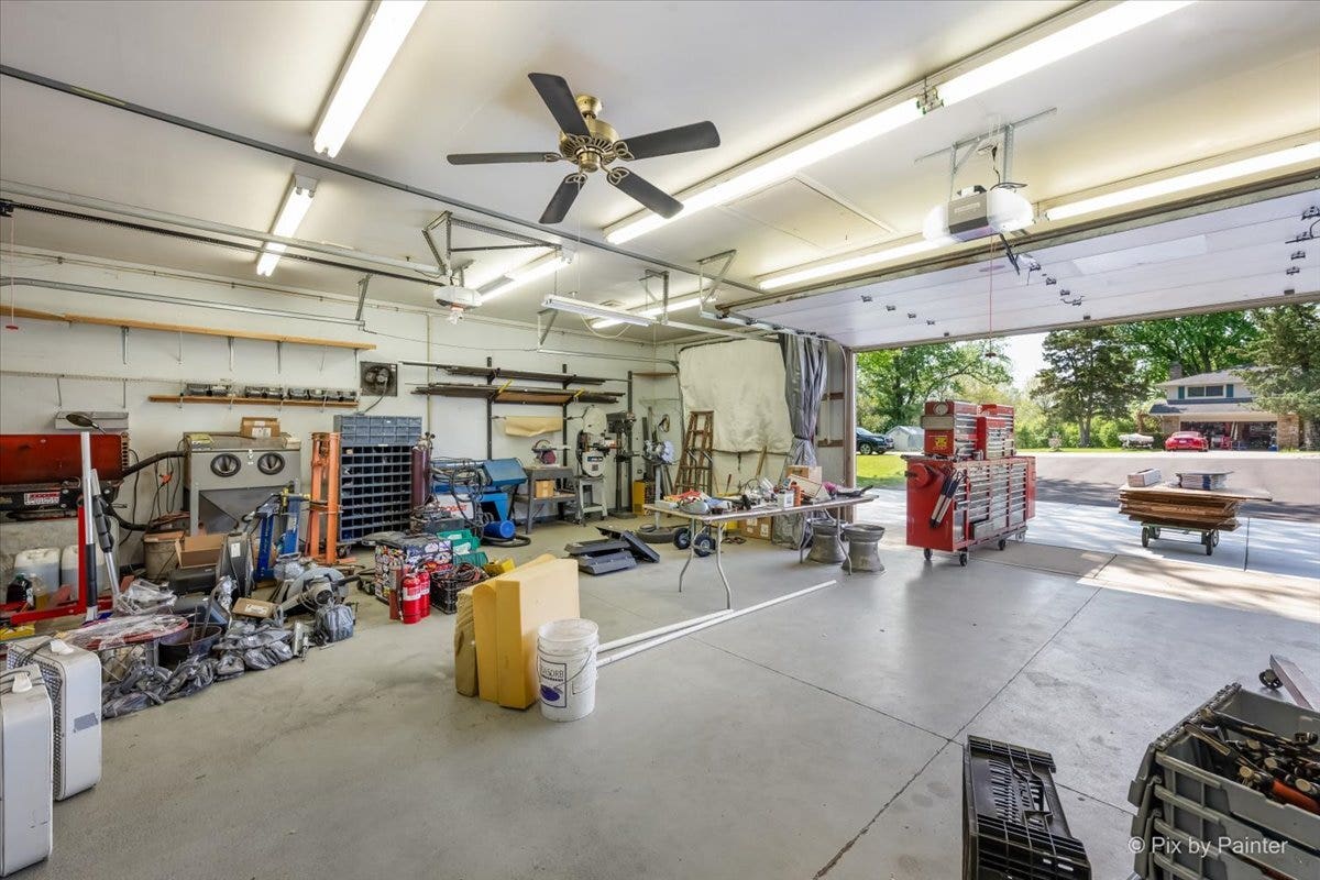 37W150 Olwin Drive, Elgin, IL 60124 37W150 Olwin Drive, Elgin, IL 60124