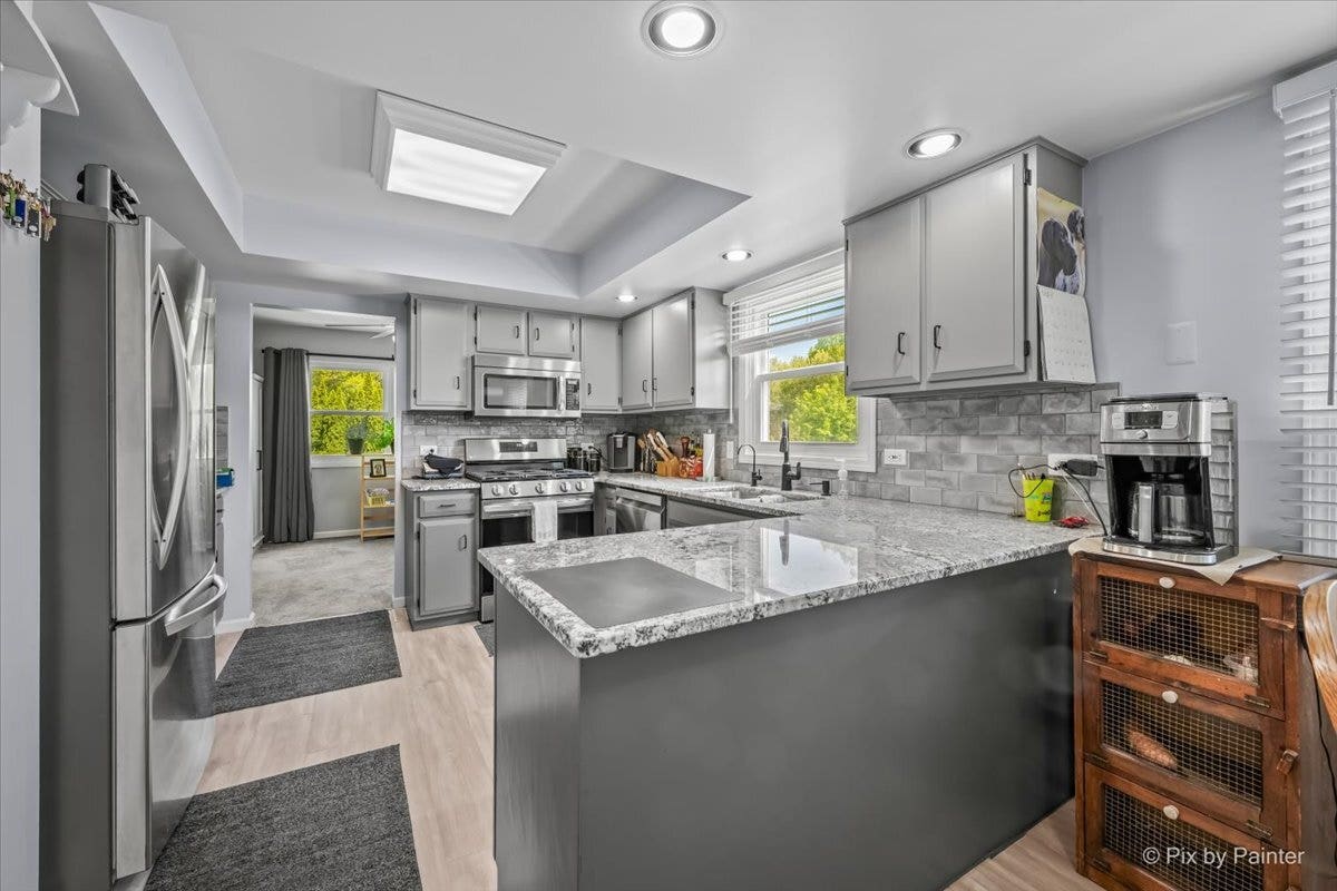 37W150 Olwin Drive, Elgin, IL 60124 37W150 Olwin Drive, Elgin, IL 60124