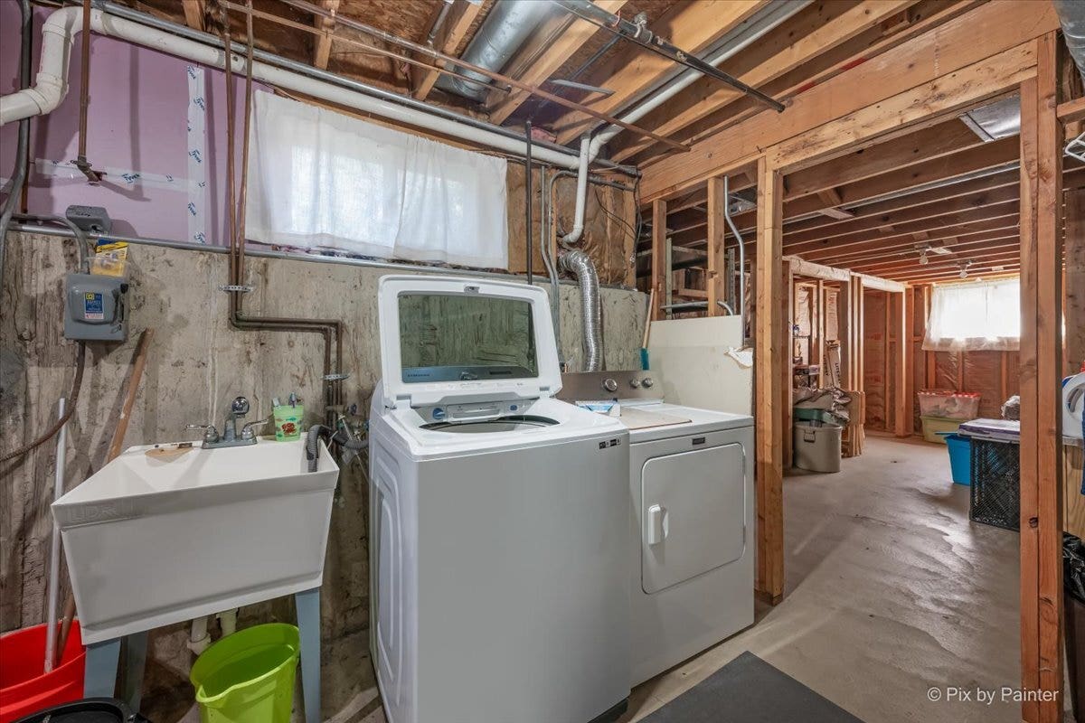 37W150 Olwin Drive, Elgin, IL 60124 37W150 Olwin Drive, Elgin, IL 60124