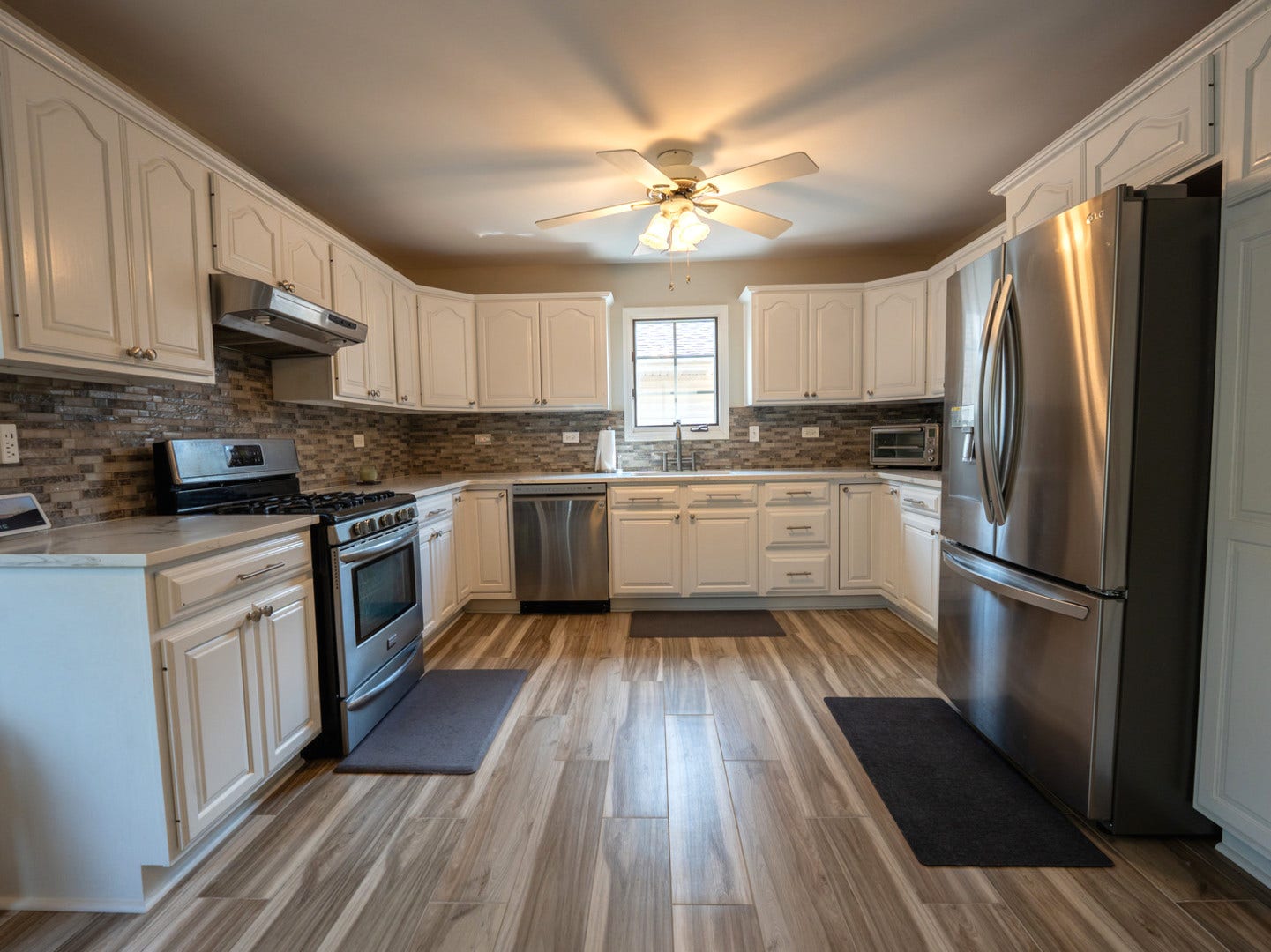 17011 Danielle Court, Oak Forest, IL 60452