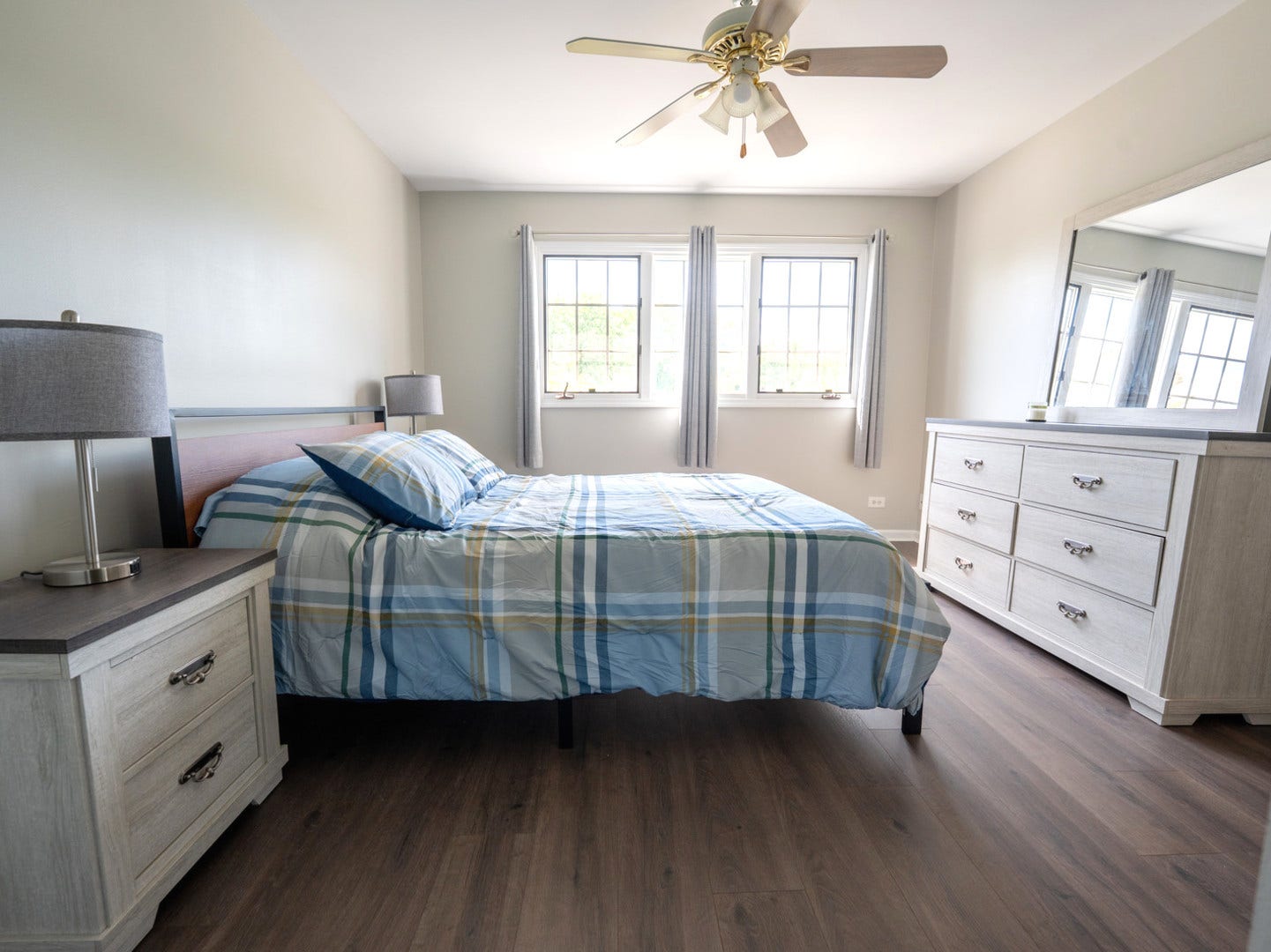17011 Danielle Court, Oak Forest, IL 60452