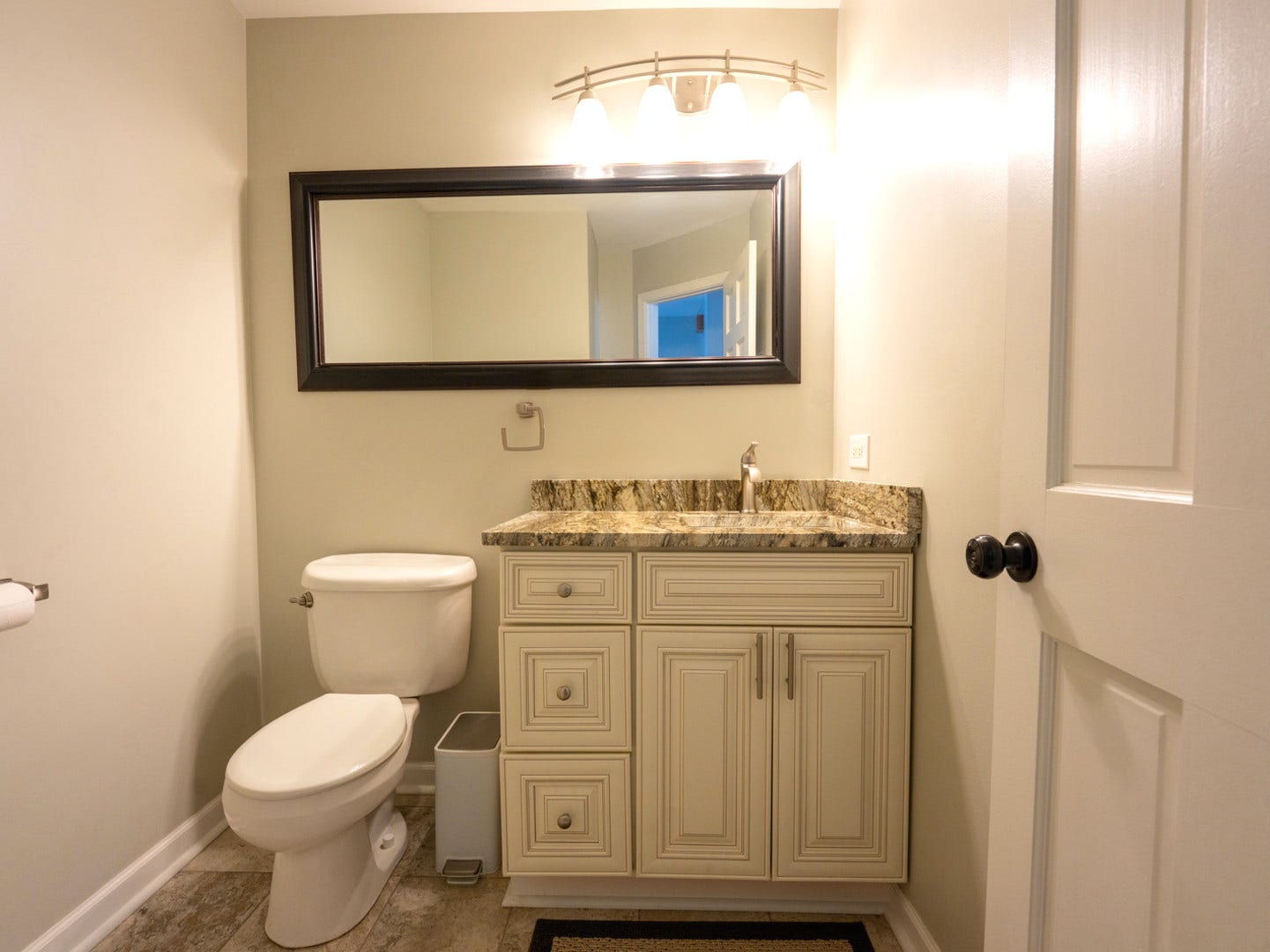 17011 Danielle Court, Oak Forest, IL 60452