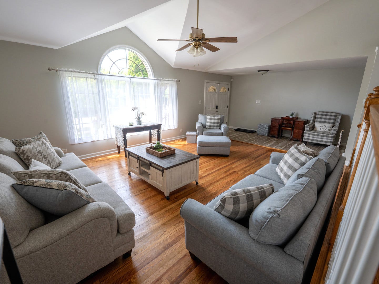 17011 Danielle Court, Oak Forest, IL 60452