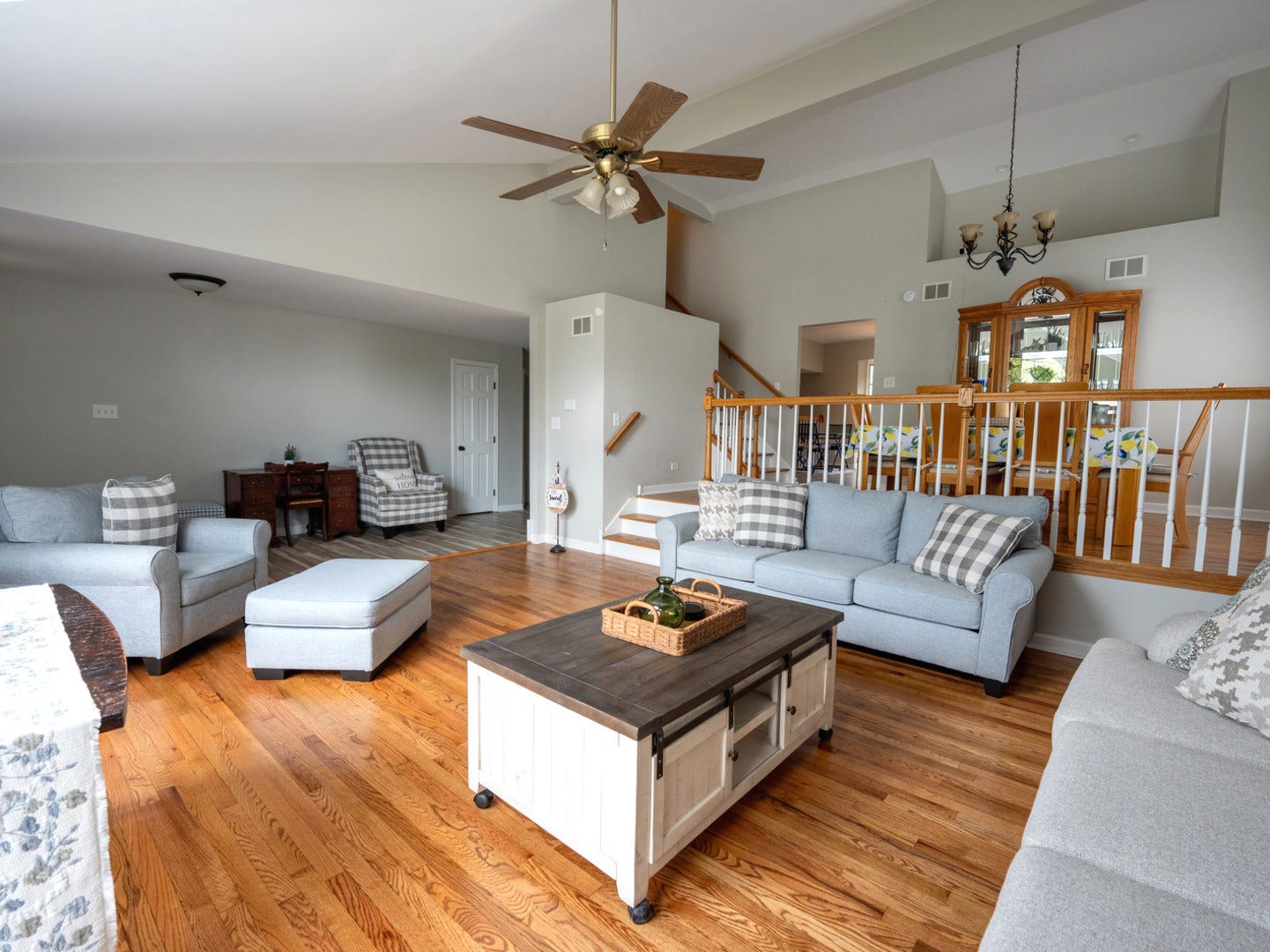 17011 Danielle Court, Oak Forest, IL 60452