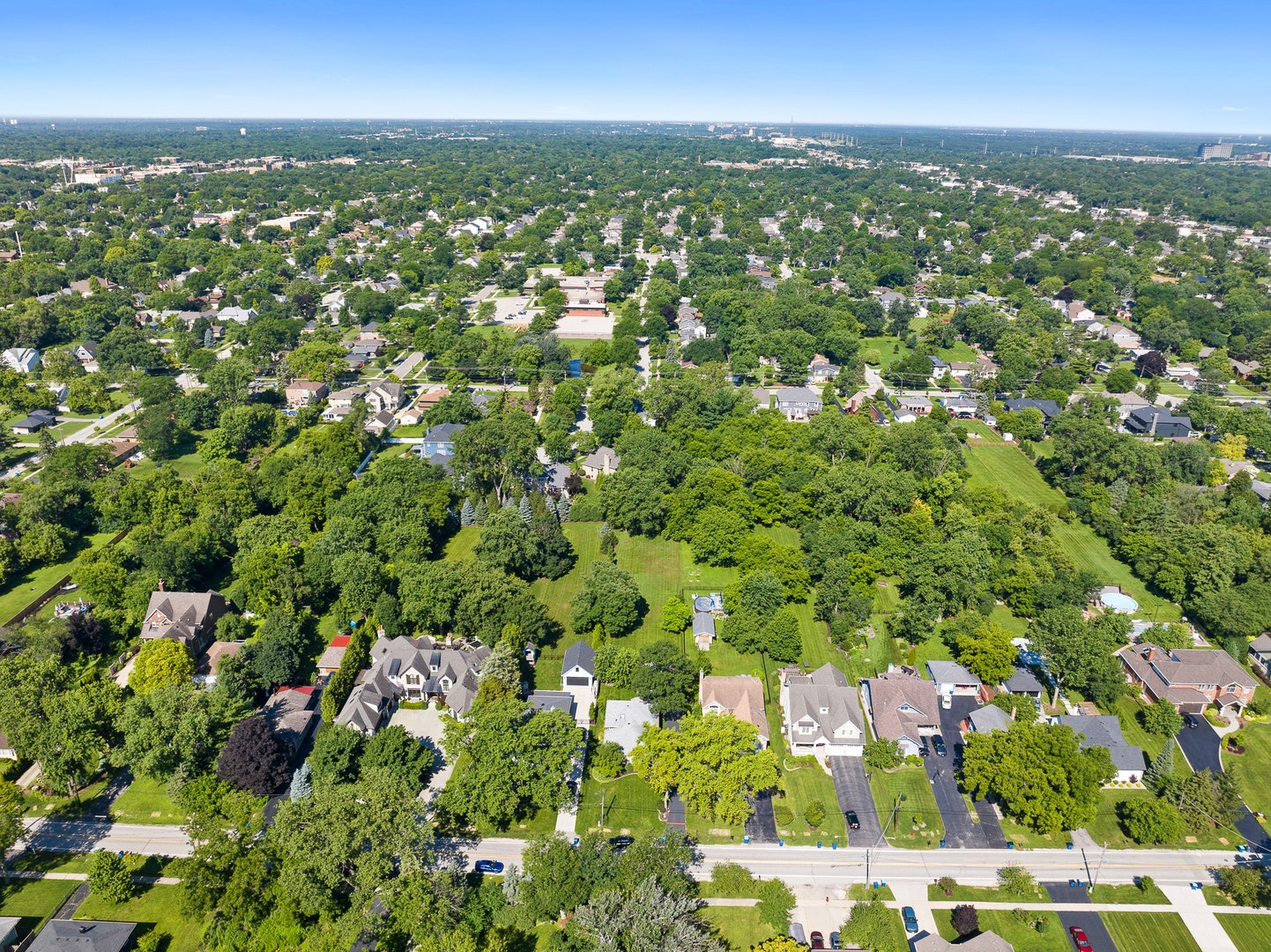 4600 Roslyn Road, Downers Grove, IL 60515 4600 Roslyn Road, Downers Grove, IL 60515