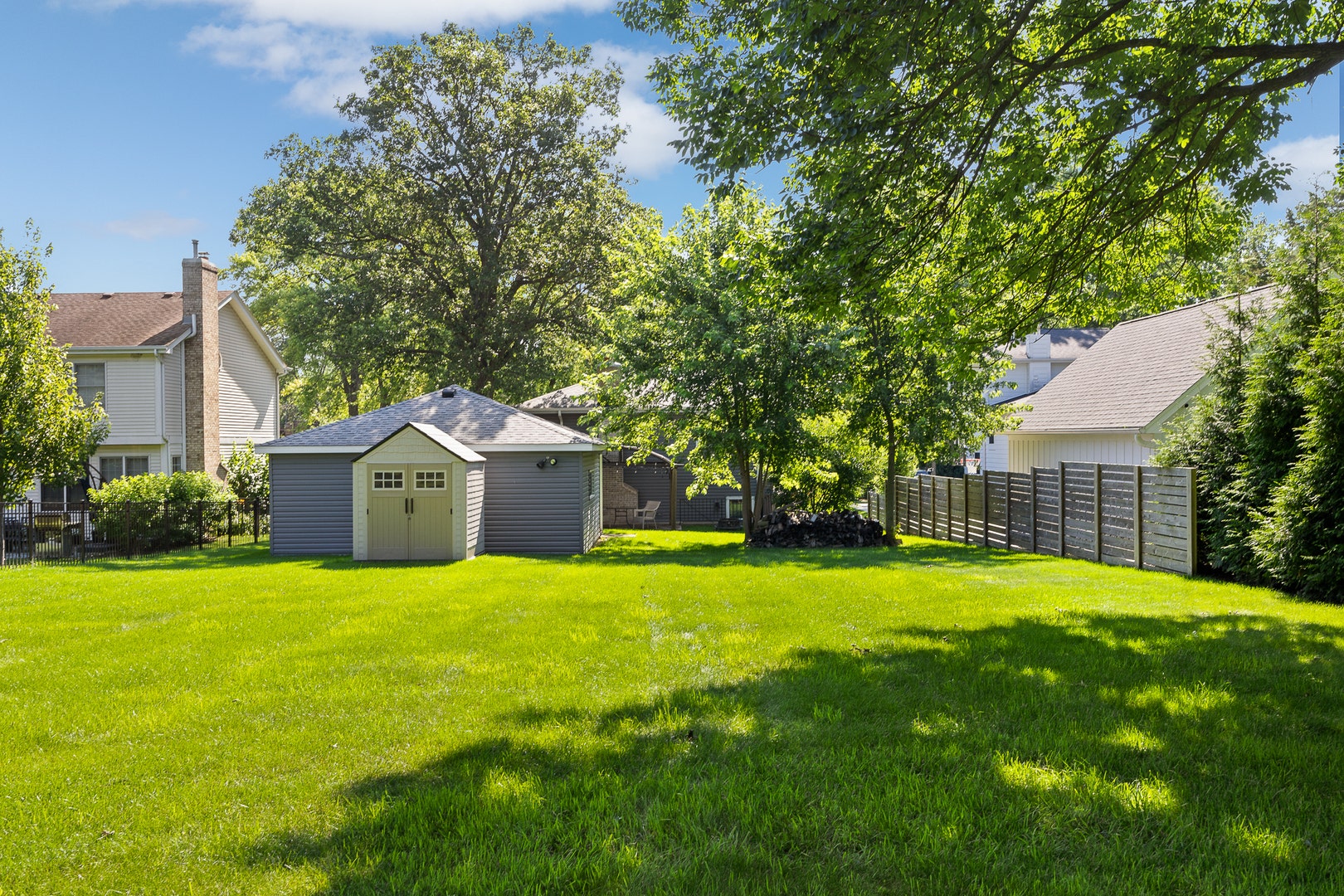 4600 Roslyn Road, Downers Grove, IL 60515 4600 Roslyn Road, Downers Grove, IL 60515