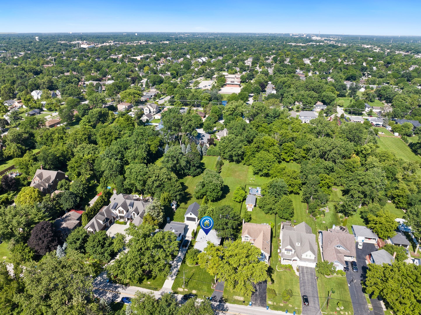 4600 Roslyn Road, Downers Grove, IL 60515 4600 Roslyn Road, Downers Grove, IL 60515