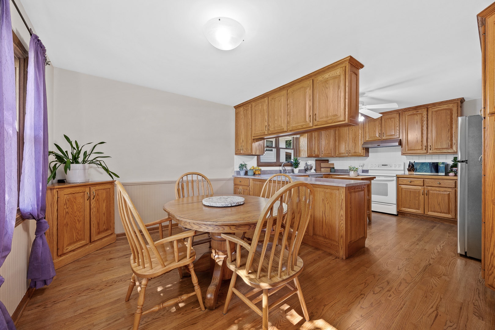 4600 Roslyn Road, Downers Grove, IL 60515 4600 Roslyn Road, Downers Grove, IL 60515
