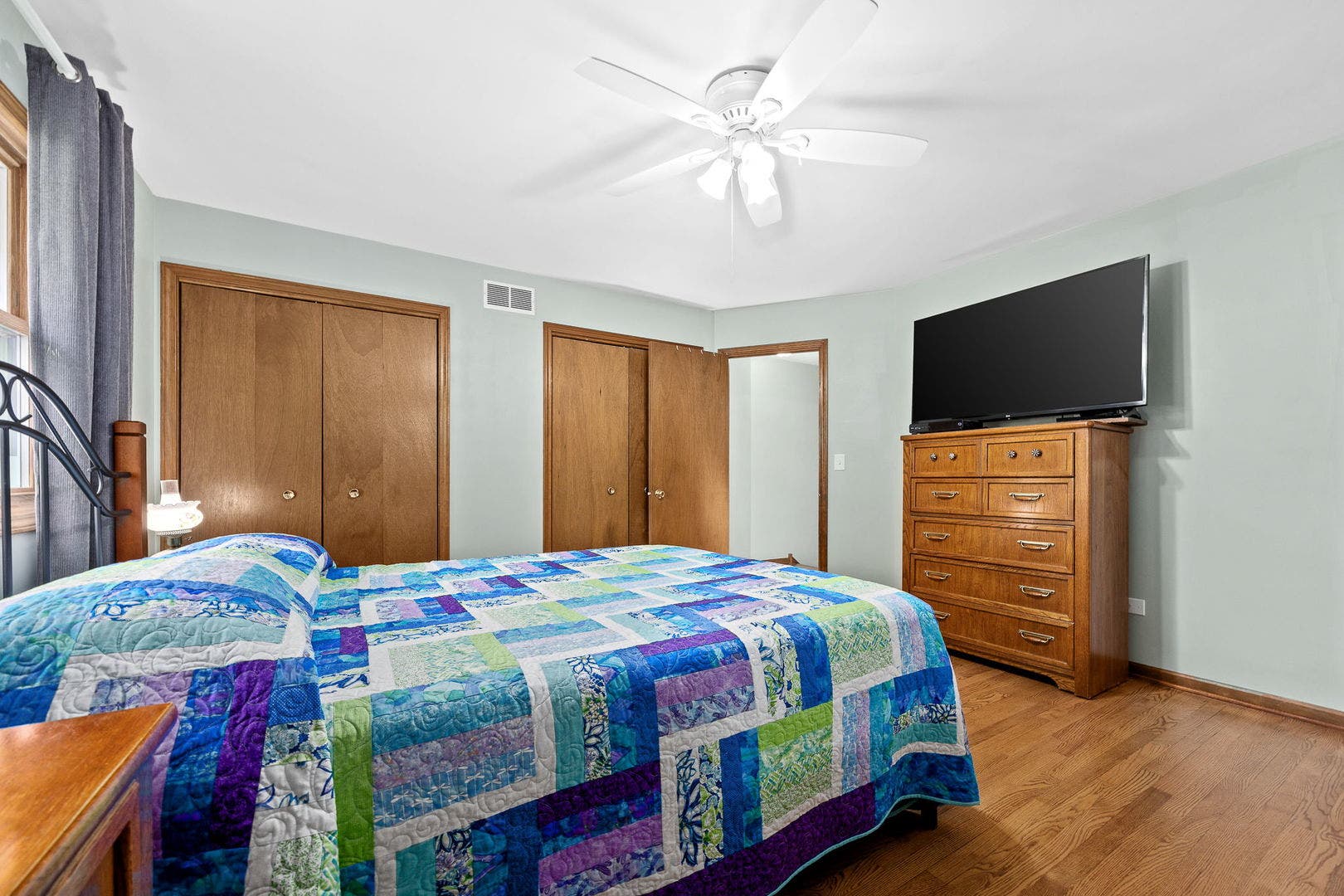 4600 Roslyn Road, Downers Grove, IL 60515 4600 Roslyn Road, Downers Grove, IL 60515