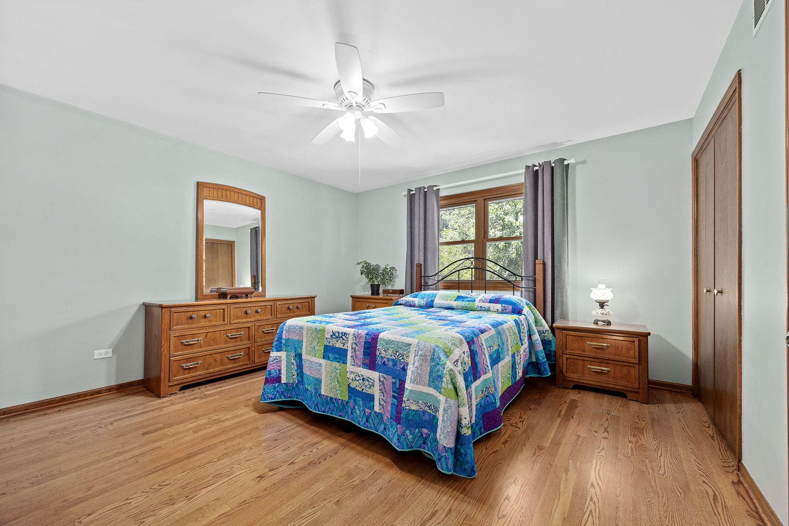4600 Roslyn Road, Downers Grove, IL 60515 4600 Roslyn Road, Downers Grove, IL 60515