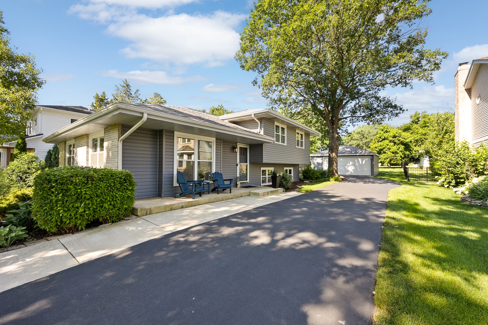 4600 Roslyn Road, Downers Grove, IL 60515 4600 Roslyn Road, Downers Grove, IL 60515