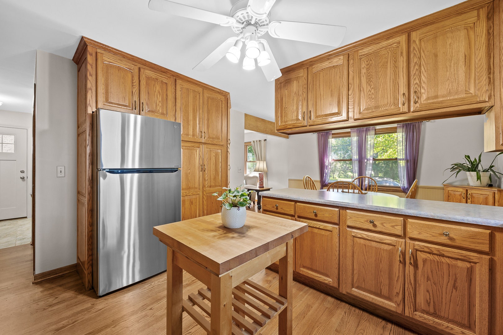 4600 Roslyn Road, Downers Grove, IL 60515 4600 Roslyn Road, Downers Grove, IL 60515