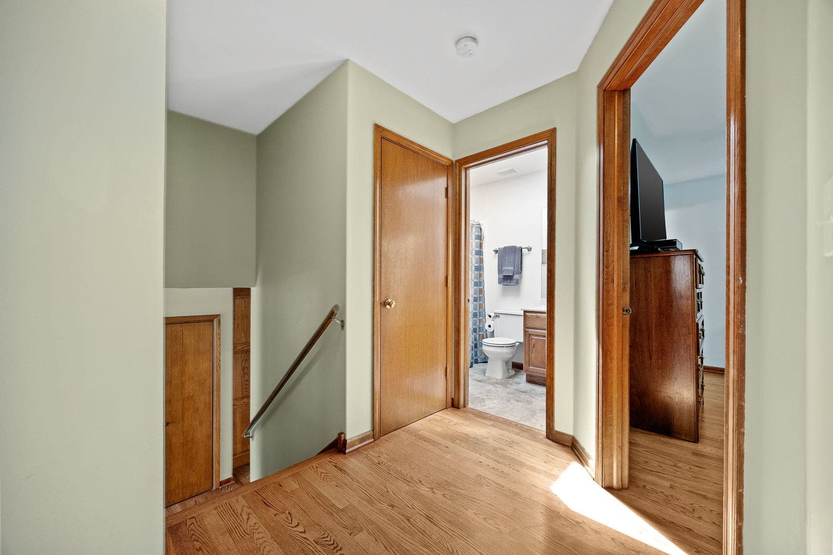 4600 Roslyn Road, Downers Grove, IL 60515 4600 Roslyn Road, Downers Grove, IL 60515