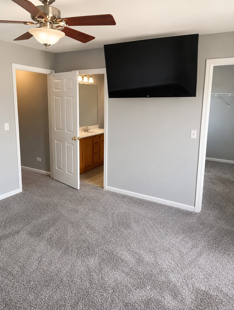 2303 Hudson Circle, Aurora, IL 60502 2303 Hudson Circle, Aurora, IL 60502
