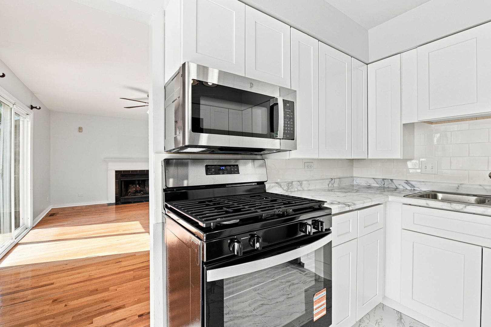 270 Janes Avenue, Bolingbrook, IL 60440 270 Janes Avenue, Bolingbrook, IL 60440