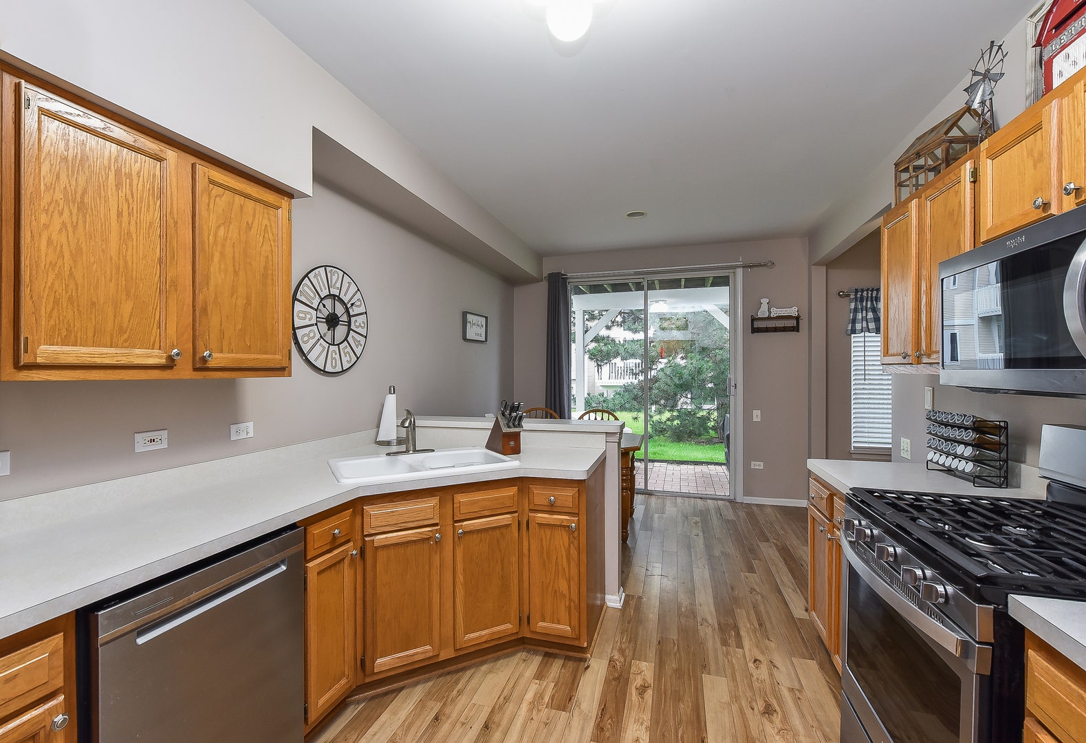 2077 College Green Drive, #2077, Elgin, IL 60123