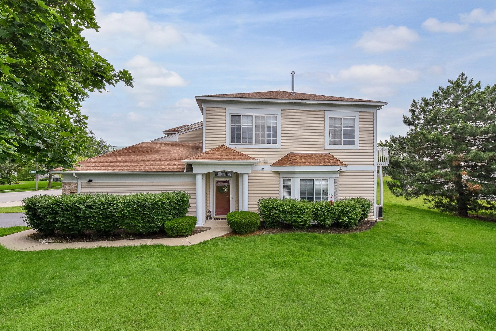 2077 College Green Drive, #2077, Elgin, IL 60123