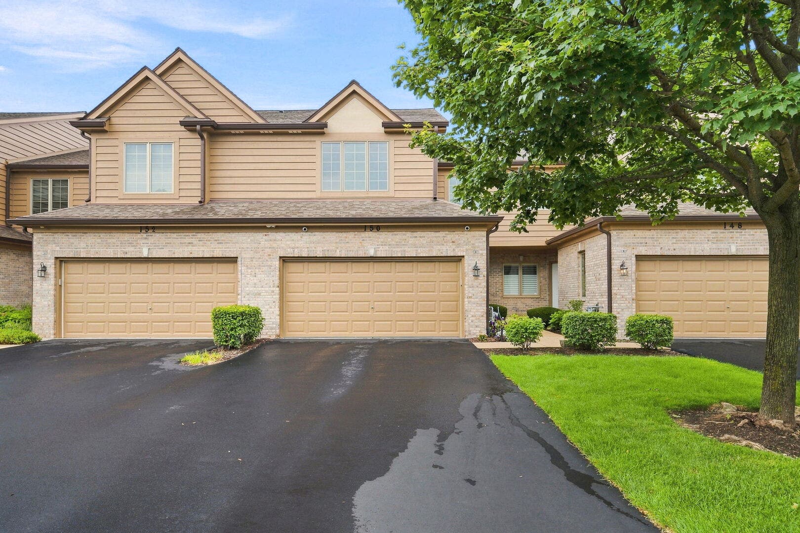150 Santa Fe Lane, Willow Springs, IL 60480 150 Santa Fe Lane, Willow Springs, IL 60480