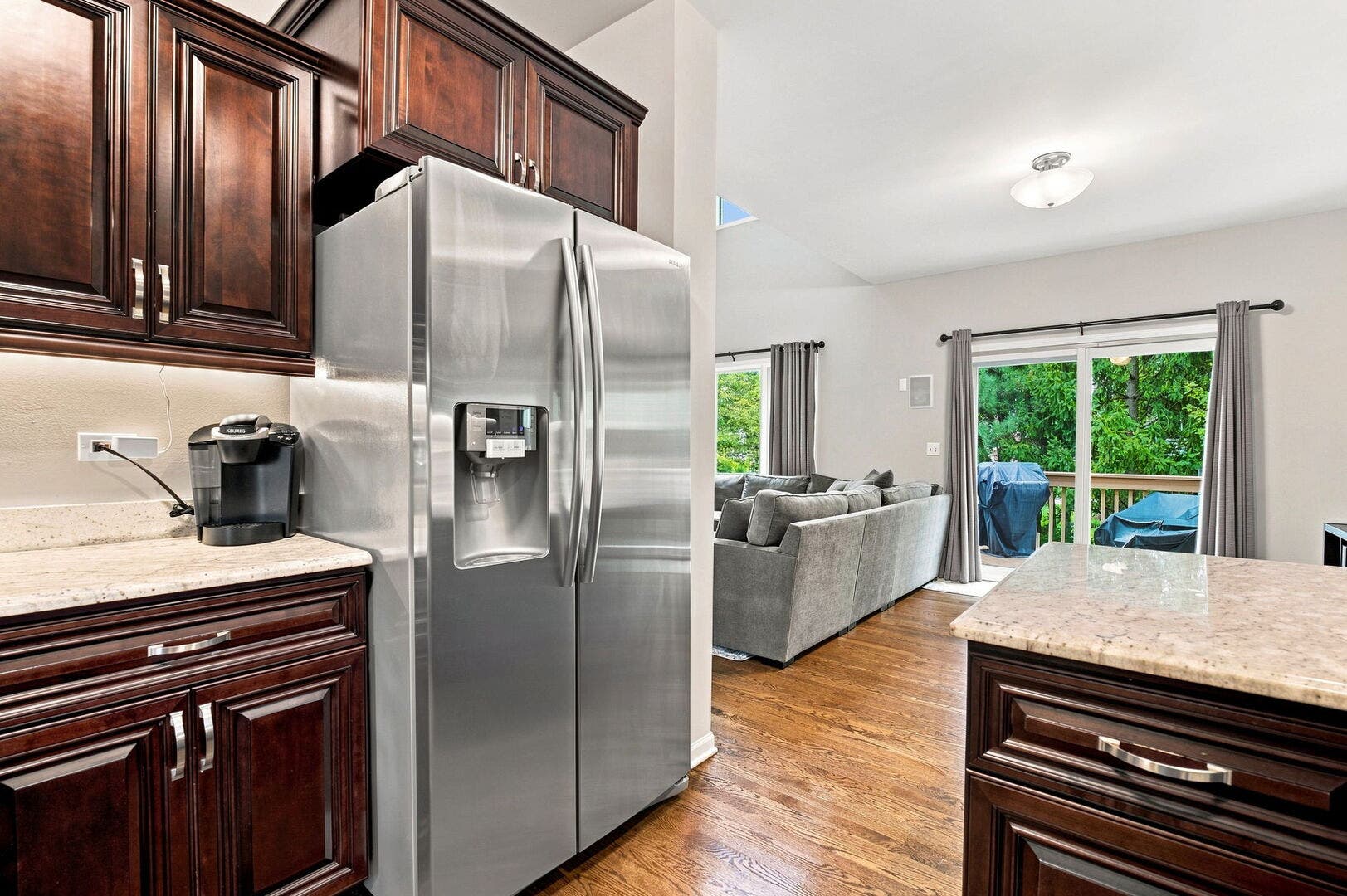 150 Santa Fe Lane, Willow Springs, IL 60480 150 Santa Fe Lane, Willow Springs, IL 60480