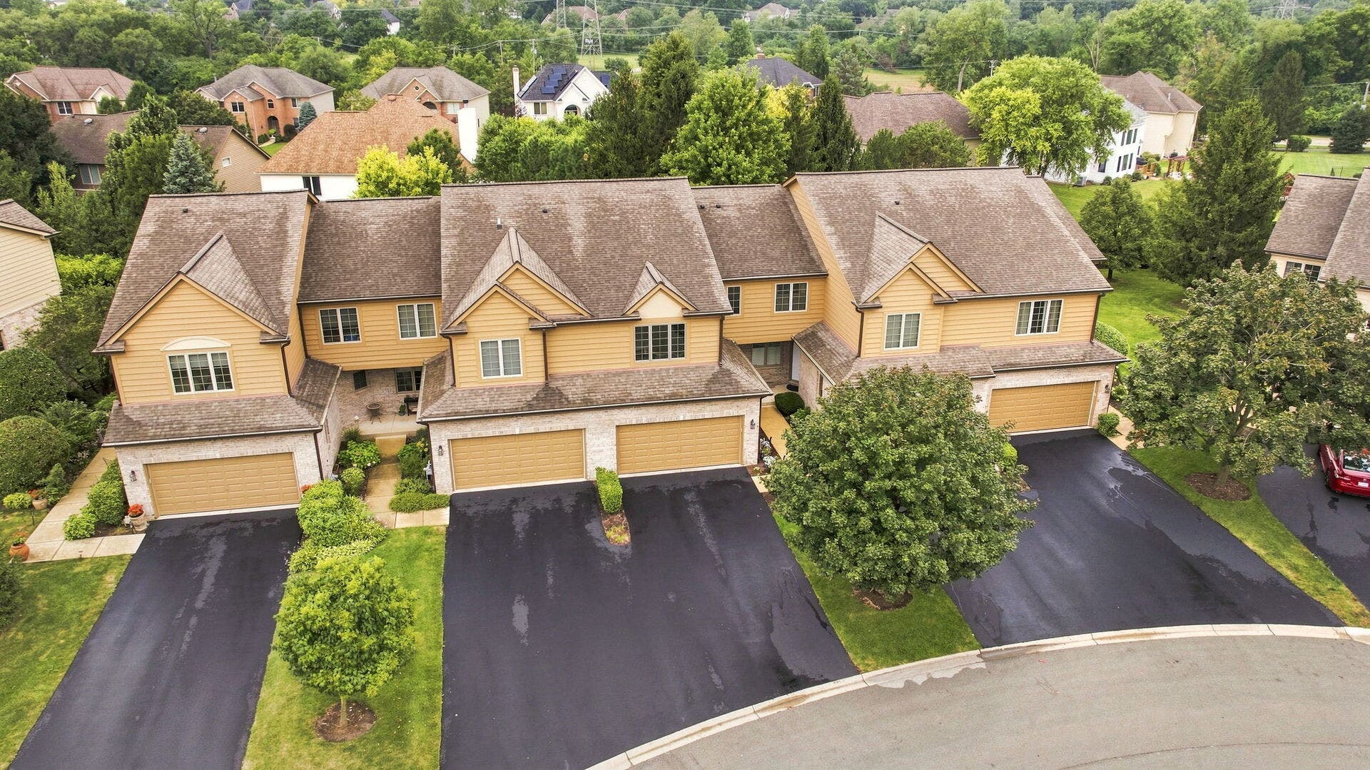 150 Santa Fe Lane, Willow Springs, IL 60480 150 Santa Fe Lane, Willow Springs, IL 60480