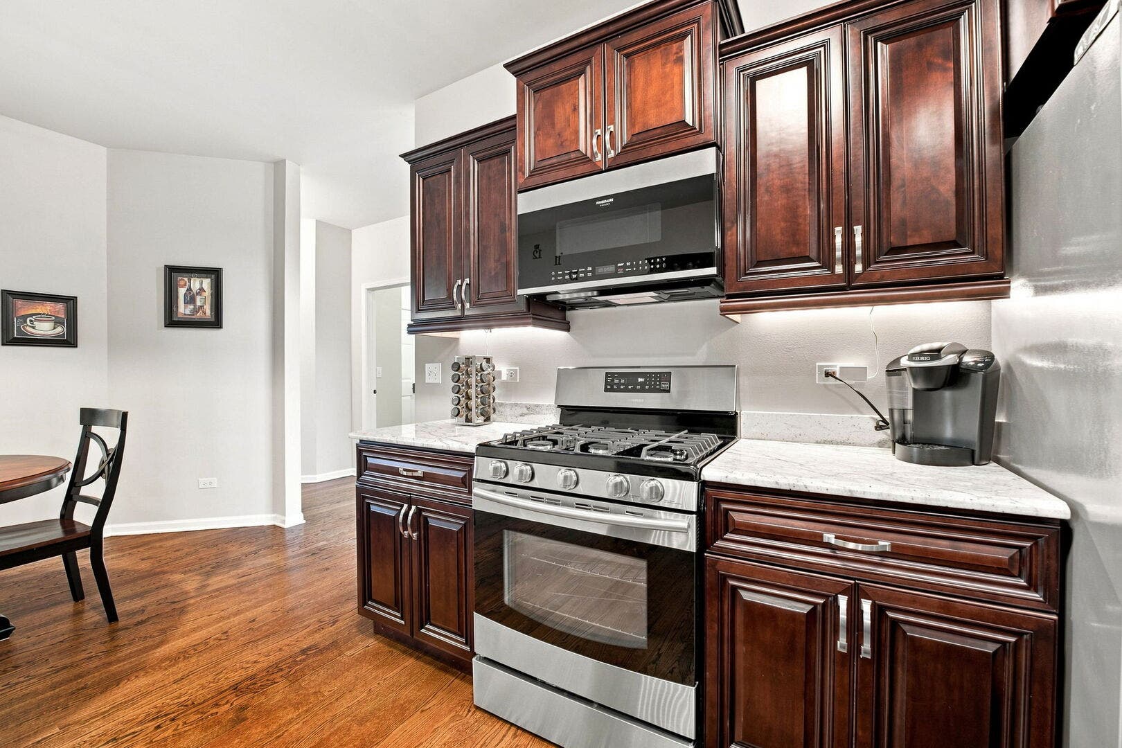 150 Santa Fe Lane, Willow Springs, IL 60480 150 Santa Fe Lane, Willow Springs, IL 60480