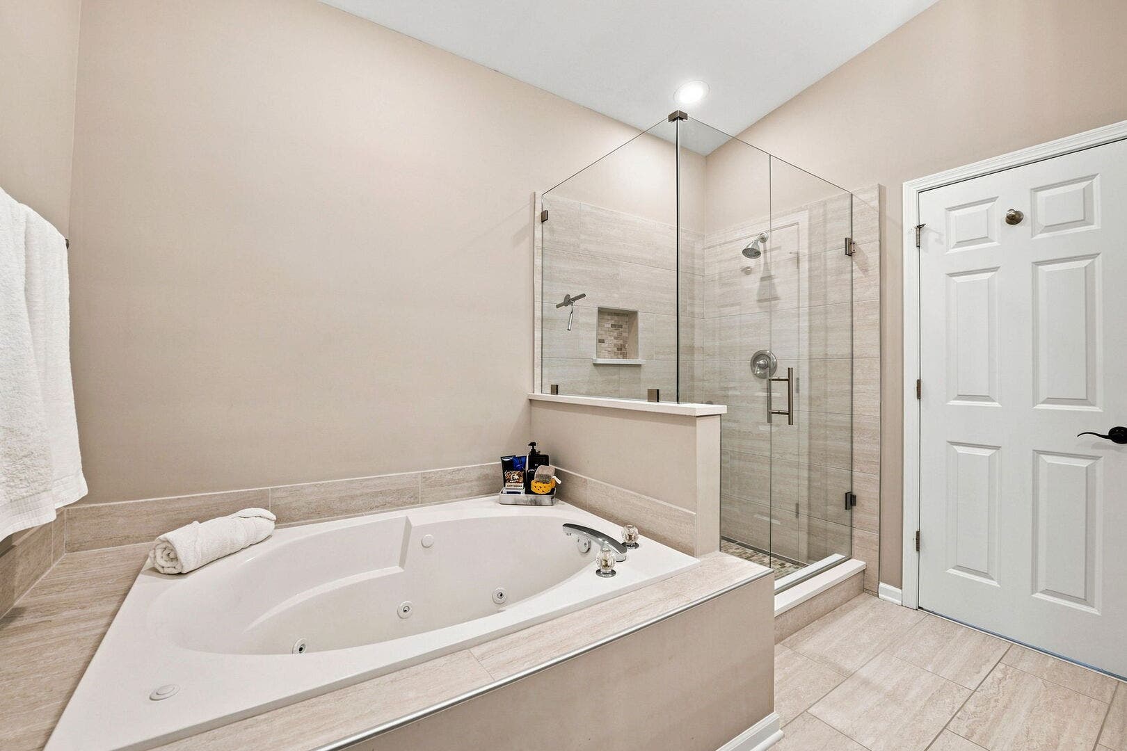 150 Santa Fe Lane, Willow Springs, IL 60480 150 Santa Fe Lane, Willow Springs, IL 60480