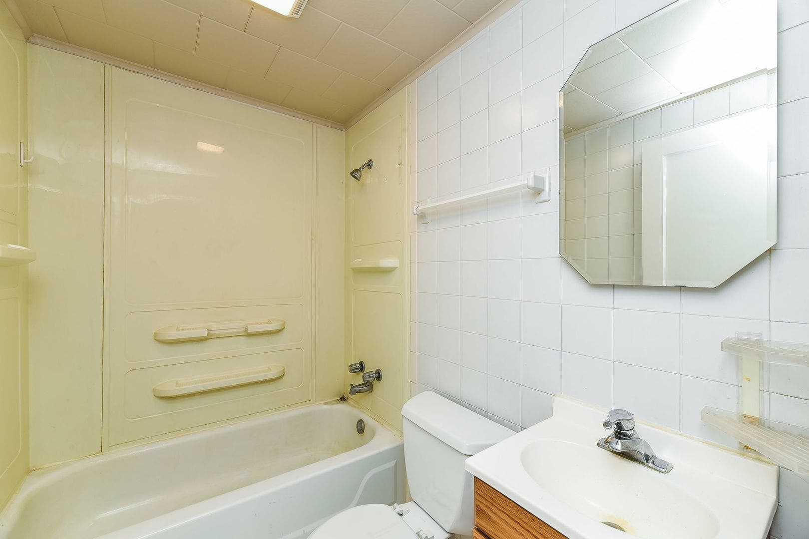 716 Walnut Street, #2, Lemont, IL 60439 716 Walnut Street, #2, Lemont, IL 60439