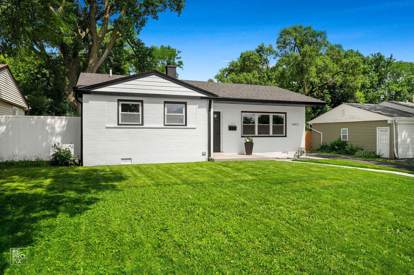 6413 Dunham Road, Downers Grove, IL 60516 6413 Dunham Road, Downers Grove, IL 60516