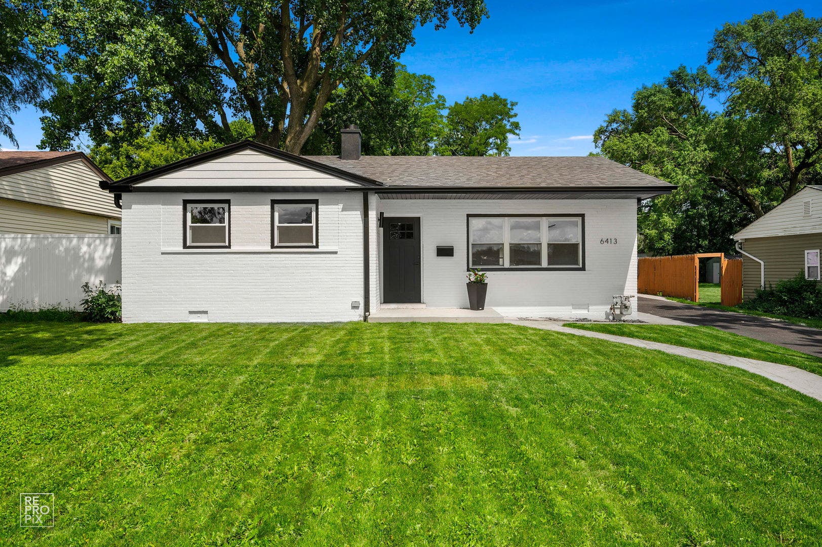 6413 Dunham Road, Downers Grove, IL 60516 6413 Dunham Road, Downers Grove, IL 60516