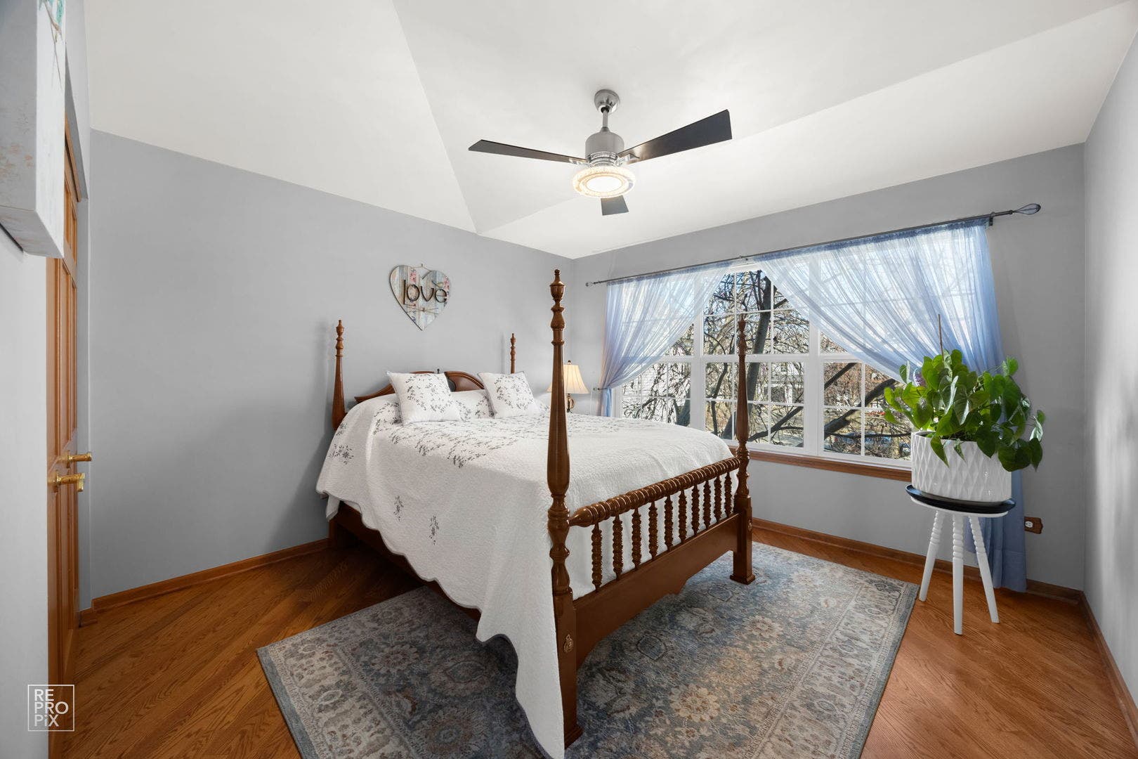 8 Fairfax Court, Bolingbrook, IL 60490 8 Fairfax Court, Bolingbrook, IL 60490