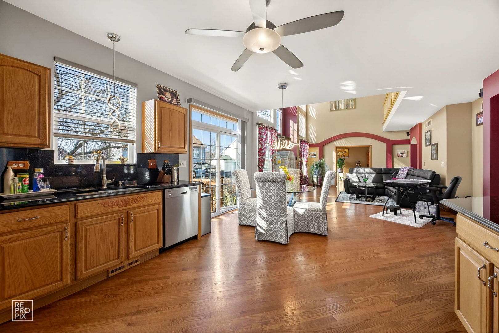 8 Fairfax Court, Bolingbrook, IL 60490 8 Fairfax Court, Bolingbrook, IL 60490