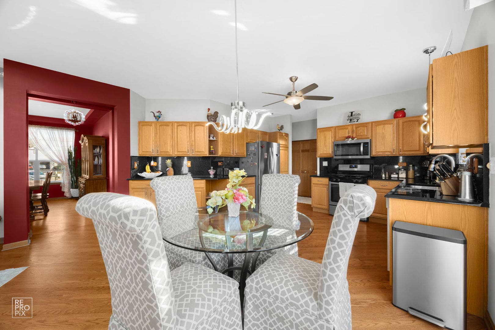 8 Fairfax Court, Bolingbrook, IL 60490 8 Fairfax Court, Bolingbrook, IL 60490