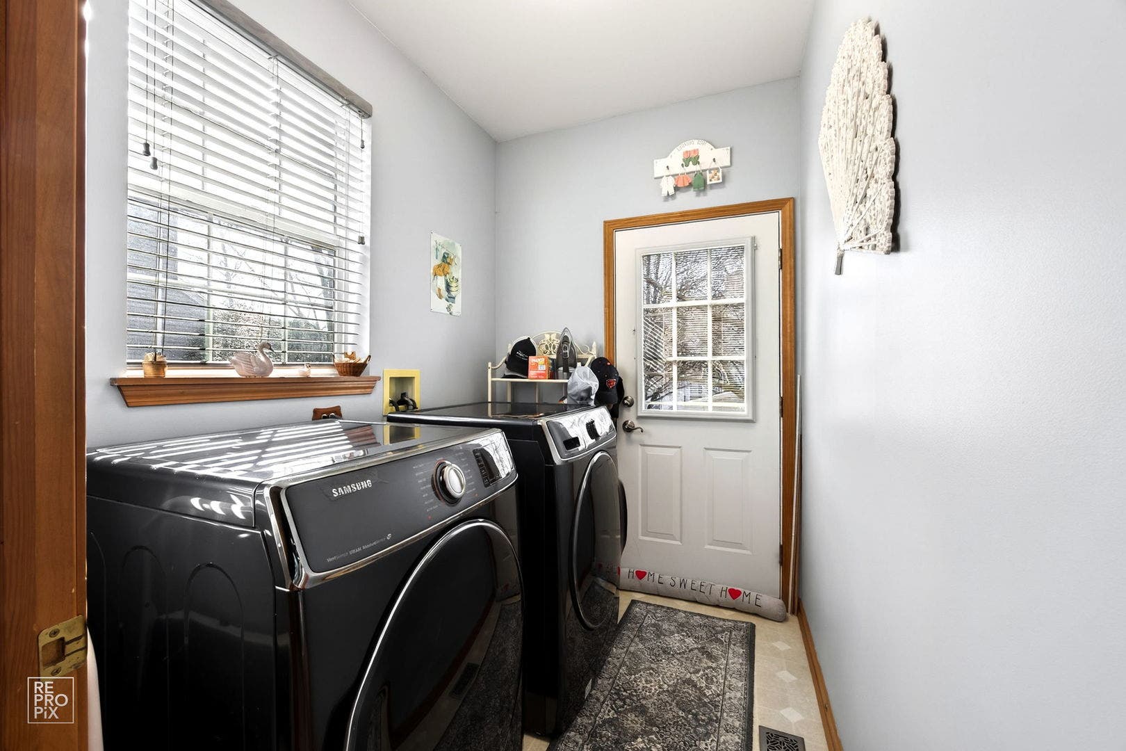 8 Fairfax Court, Bolingbrook, IL 60490 8 Fairfax Court, Bolingbrook, IL 60490