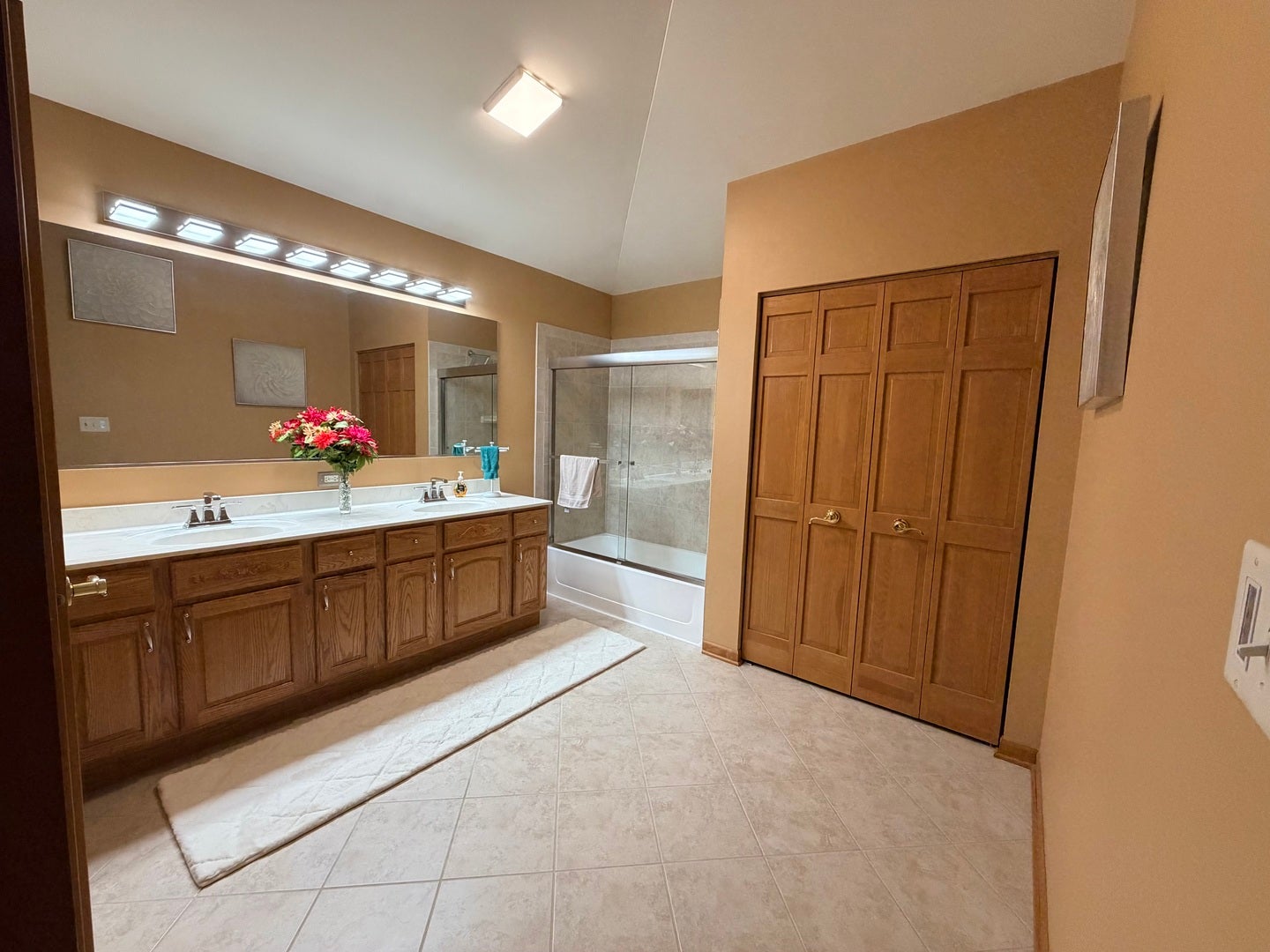 8 Fairfax Court, Bolingbrook, IL 60490 8 Fairfax Court, Bolingbrook, IL 60490