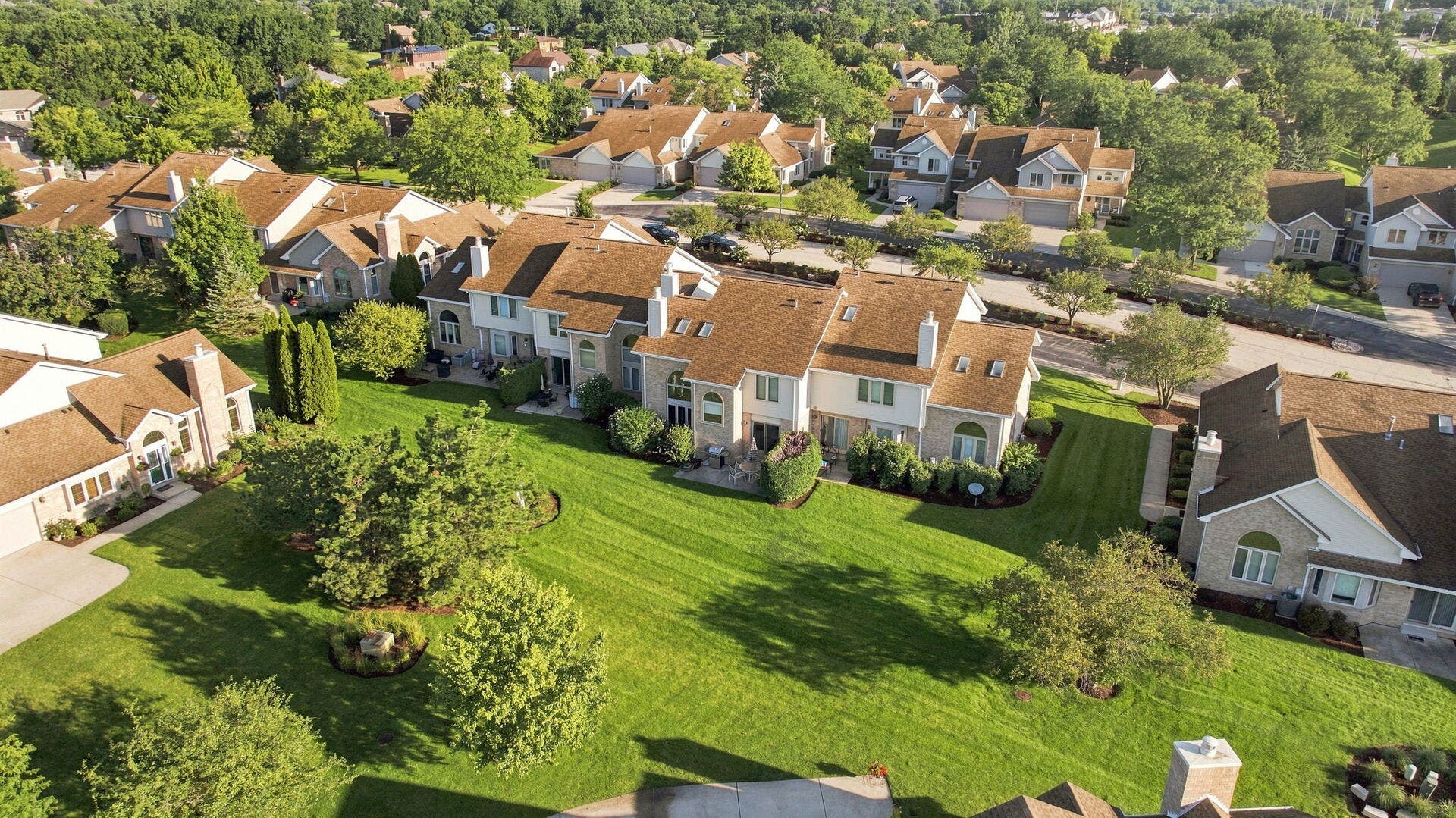 150 Harper Lane, Lemont, IL 60439 150 Harper Lane, Lemont, IL 60439