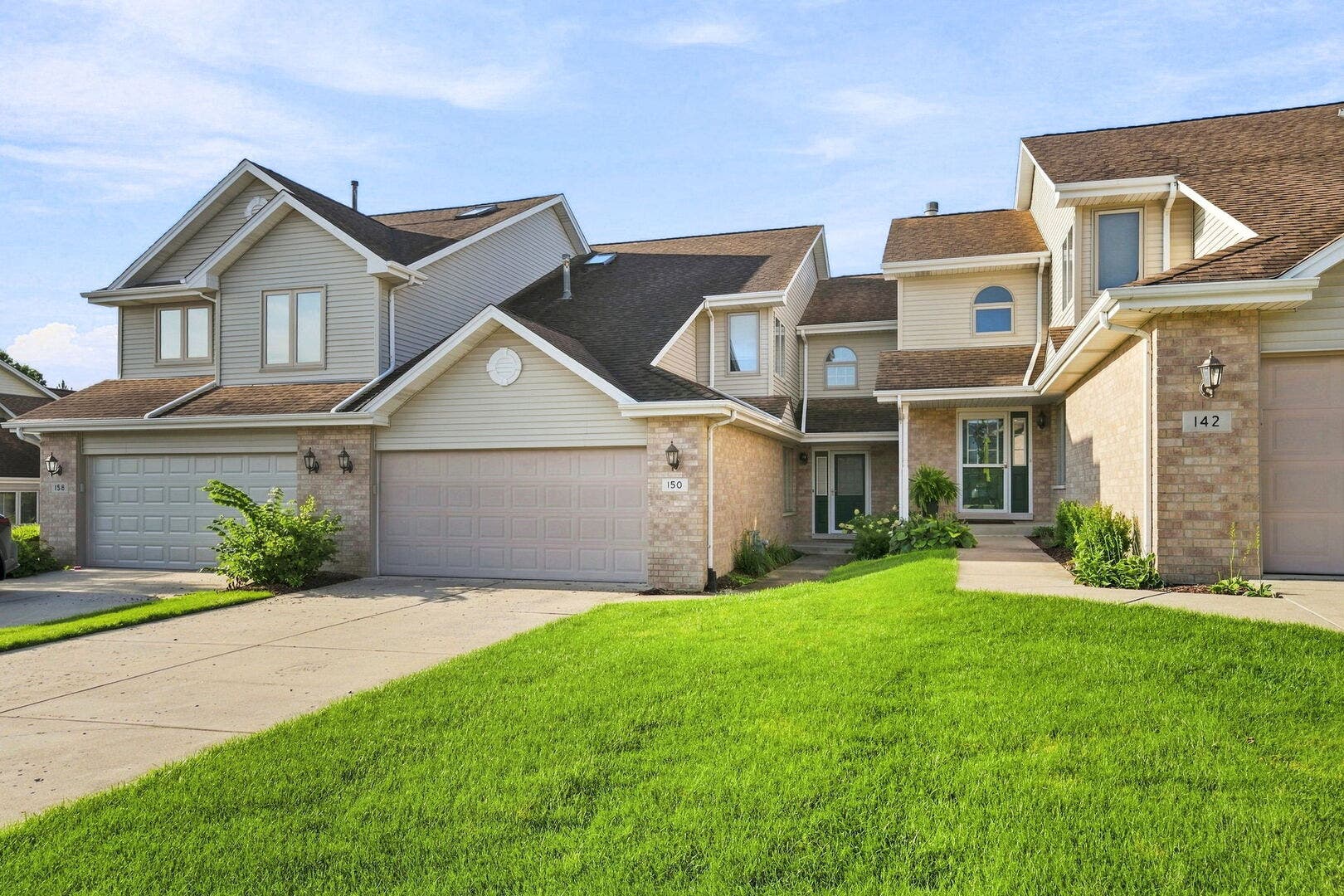 150 Harper Lane, Lemont, IL 60439 150 Harper Lane, Lemont, IL 60439