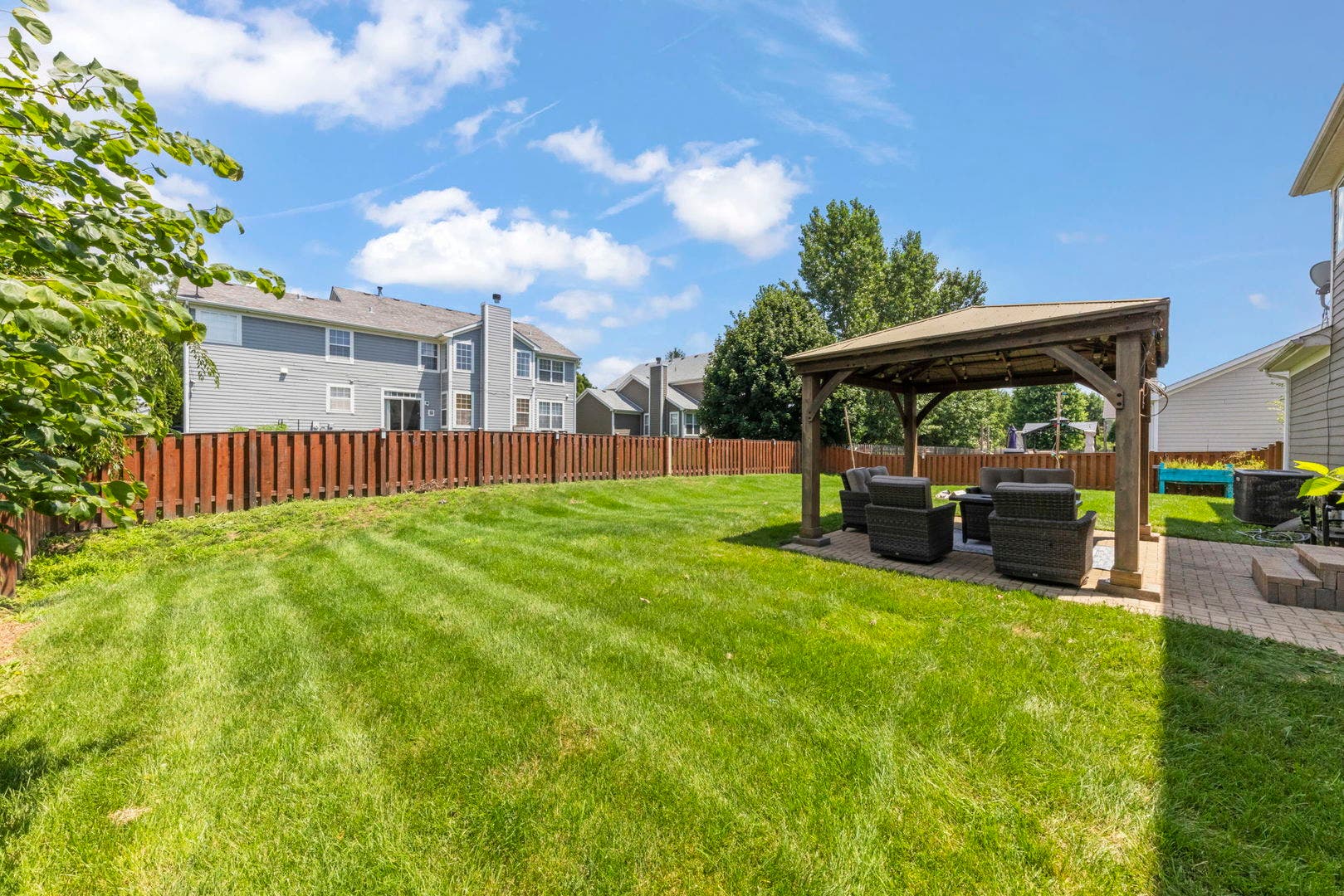 3008 Tumbleweed Way, Elgin, IL 60124 3008 Tumbleweed Way, Elgin, IL 60124